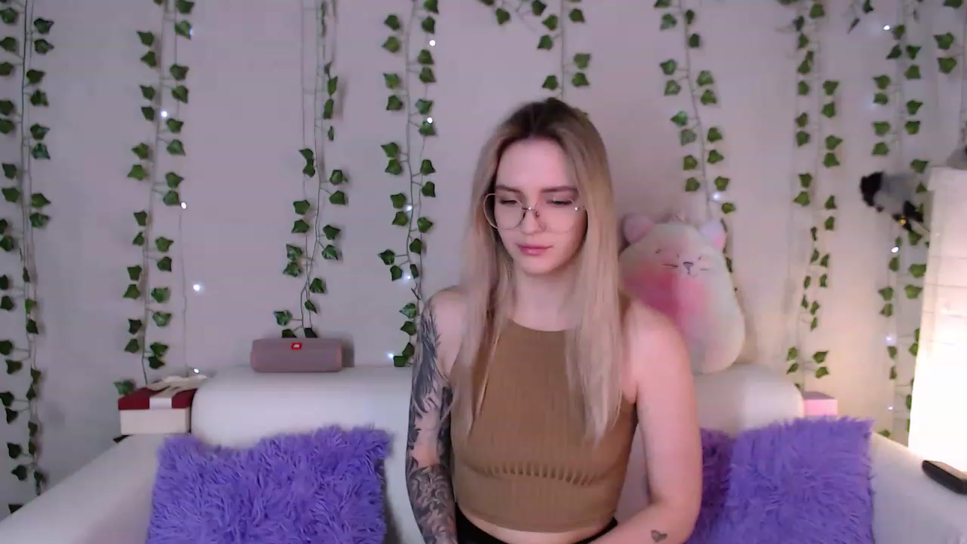 Gallery image thumbnail from sonia_moon's myfreecams stream on, 01/23/2023, 02:05 image 5 of 20