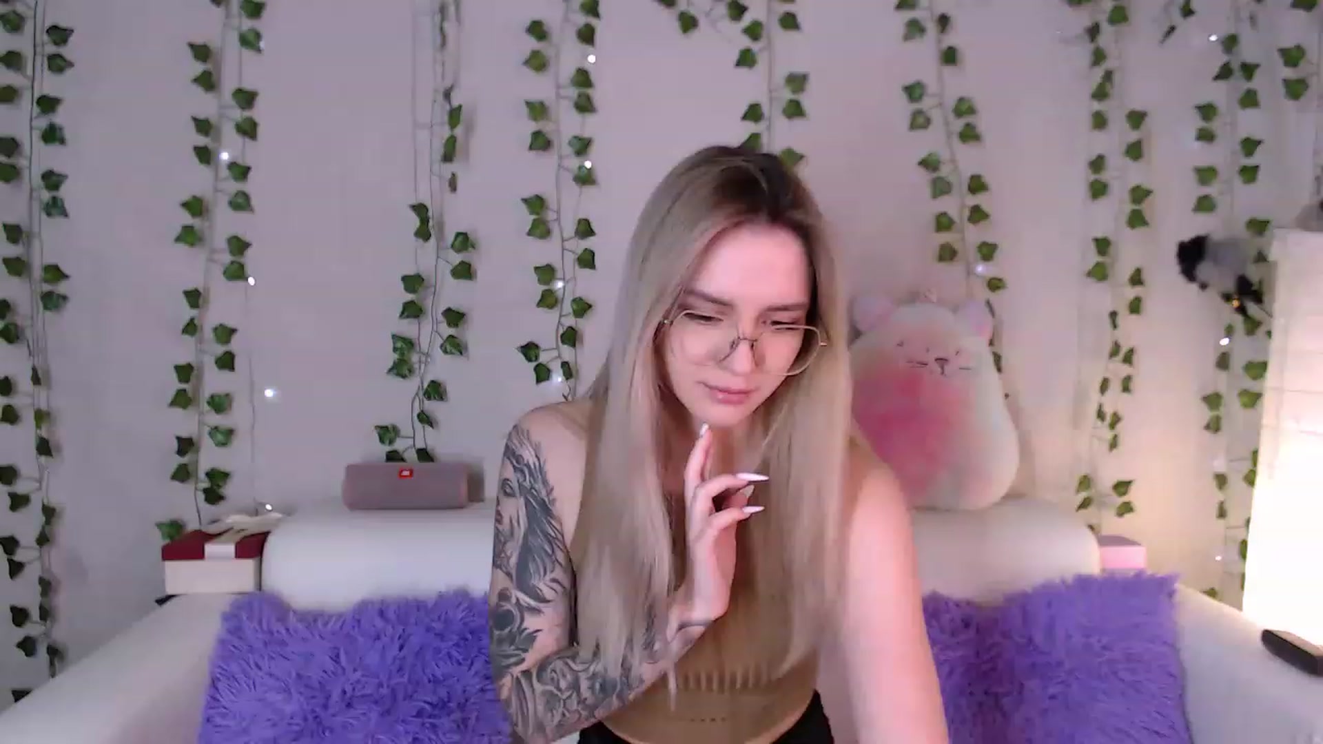 Gallery image thumbnail from sonia_moon's myfreecams stream on, 01/23/2023, 02:05 image 13 of 20