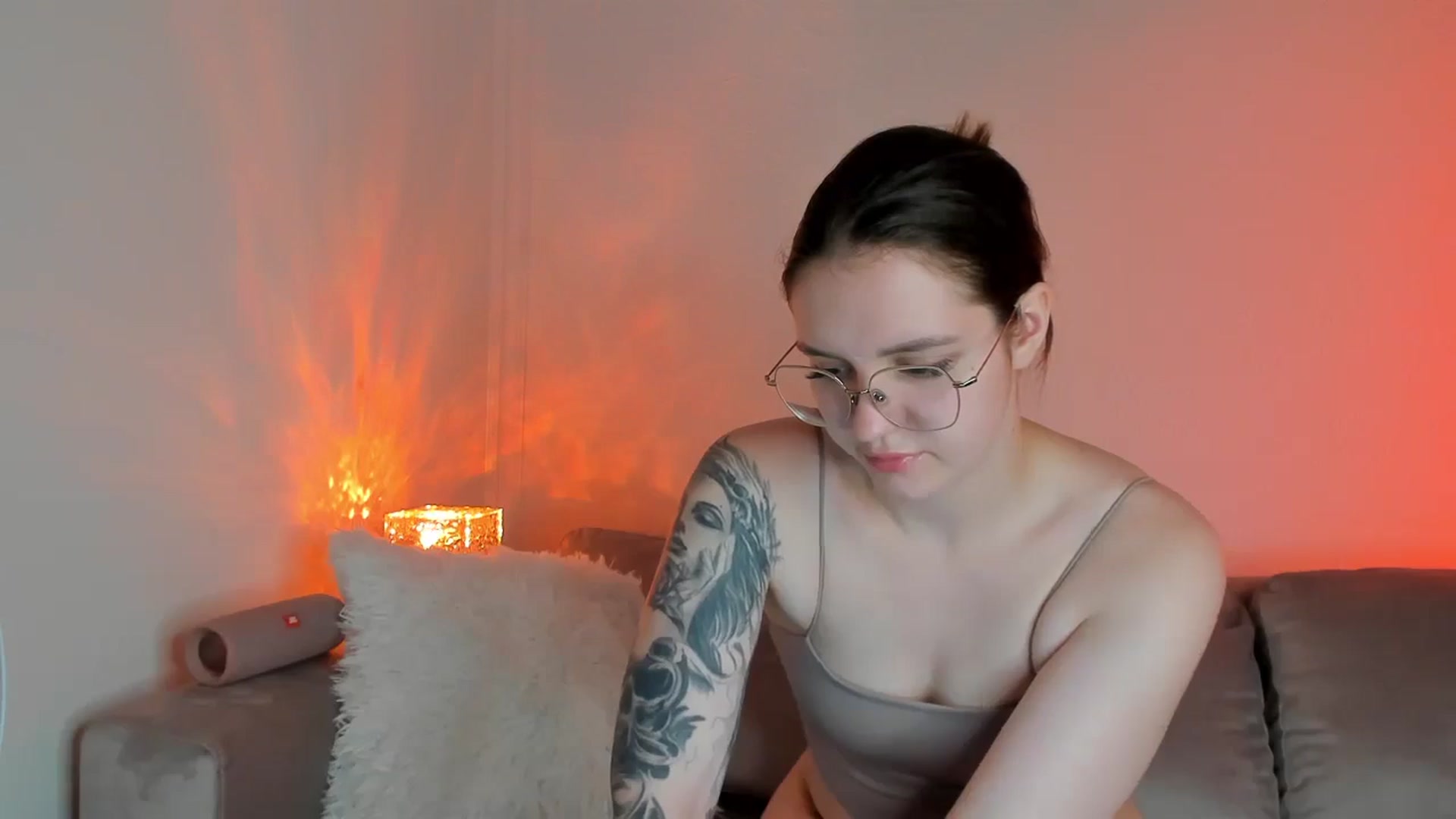 Gallery image thumbnail from sonia_moon's myfreecams stream on, 06/18/2024, 06:38 image 4 of 20