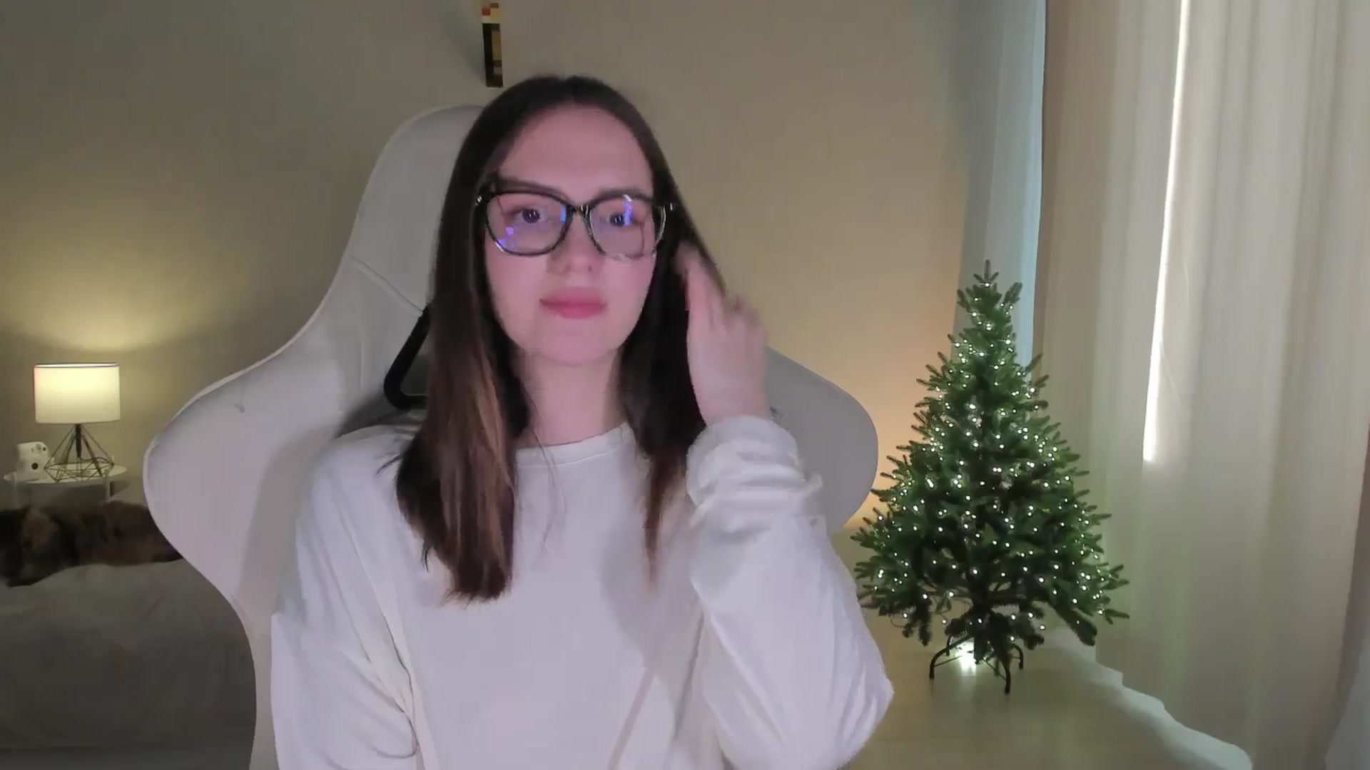 Gallery image thumbnail from sonia_moon's myfreecams stream on, 12/25/2024, 05:02 image 12 of 20