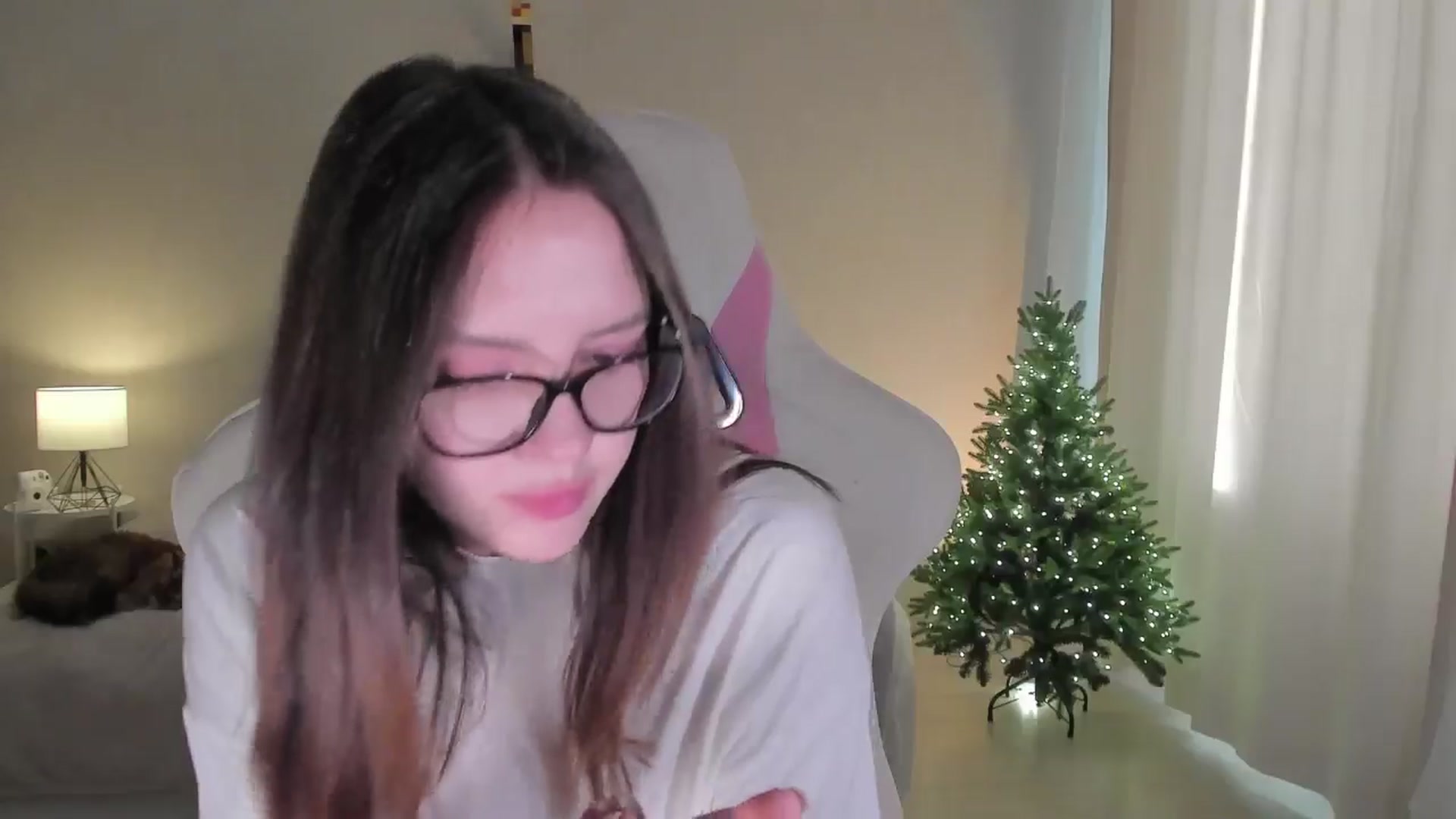 Gallery image thumbnail from sonia_moon's myfreecams stream on, 12/25/2024, 05:02 image 16 of 20