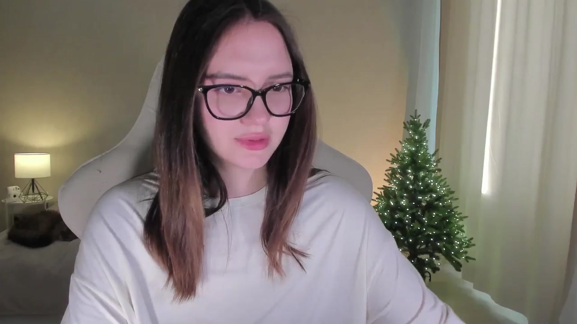 Gallery image thumbnail from sonia_moon's myfreecams stream on, 12/25/2024, 05:02 image 15 of 20