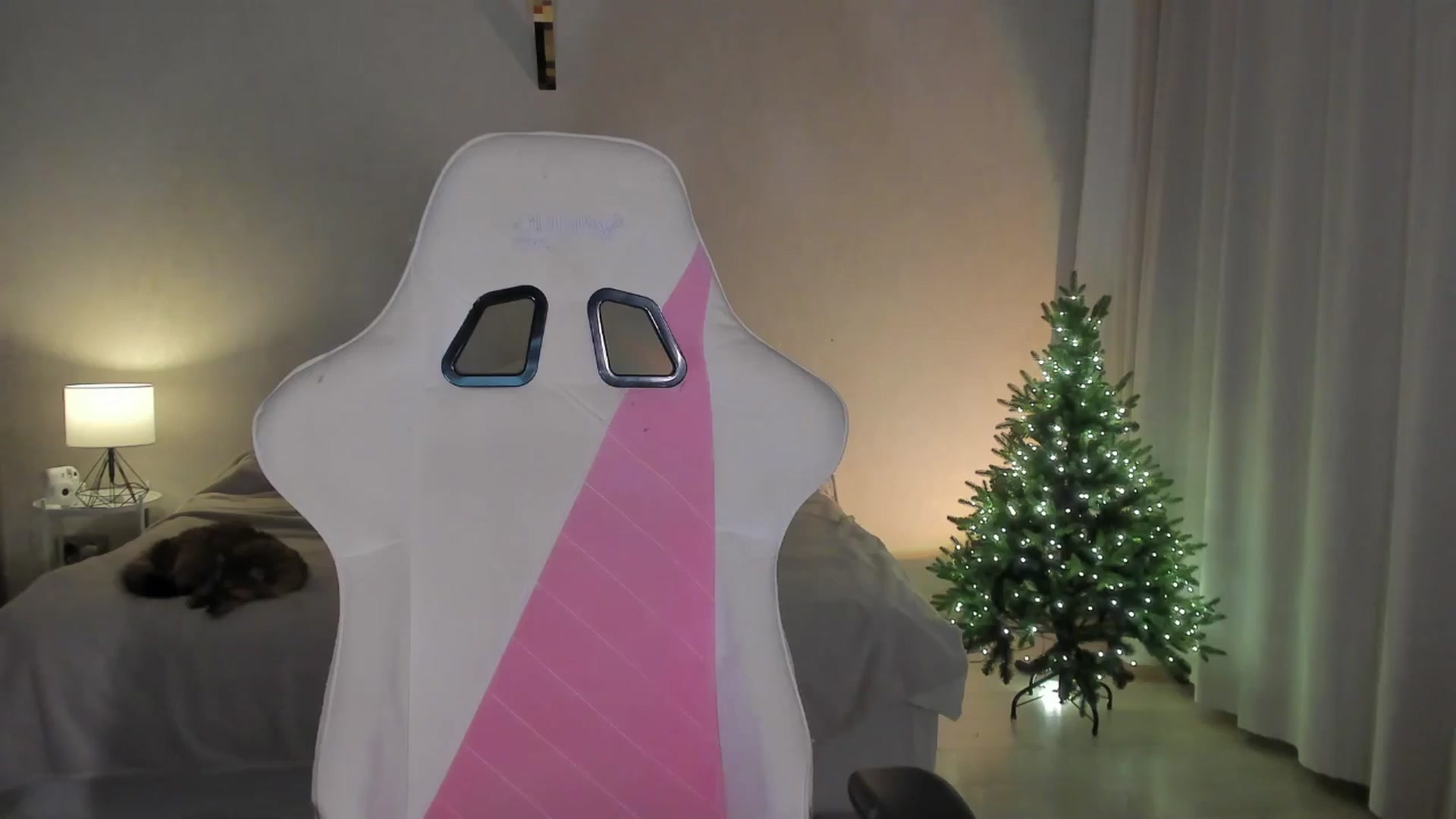 Gallery image thumbnail from sonia_moon's myfreecams stream on, 12/26/2024, 01:52 image 18 of 20
