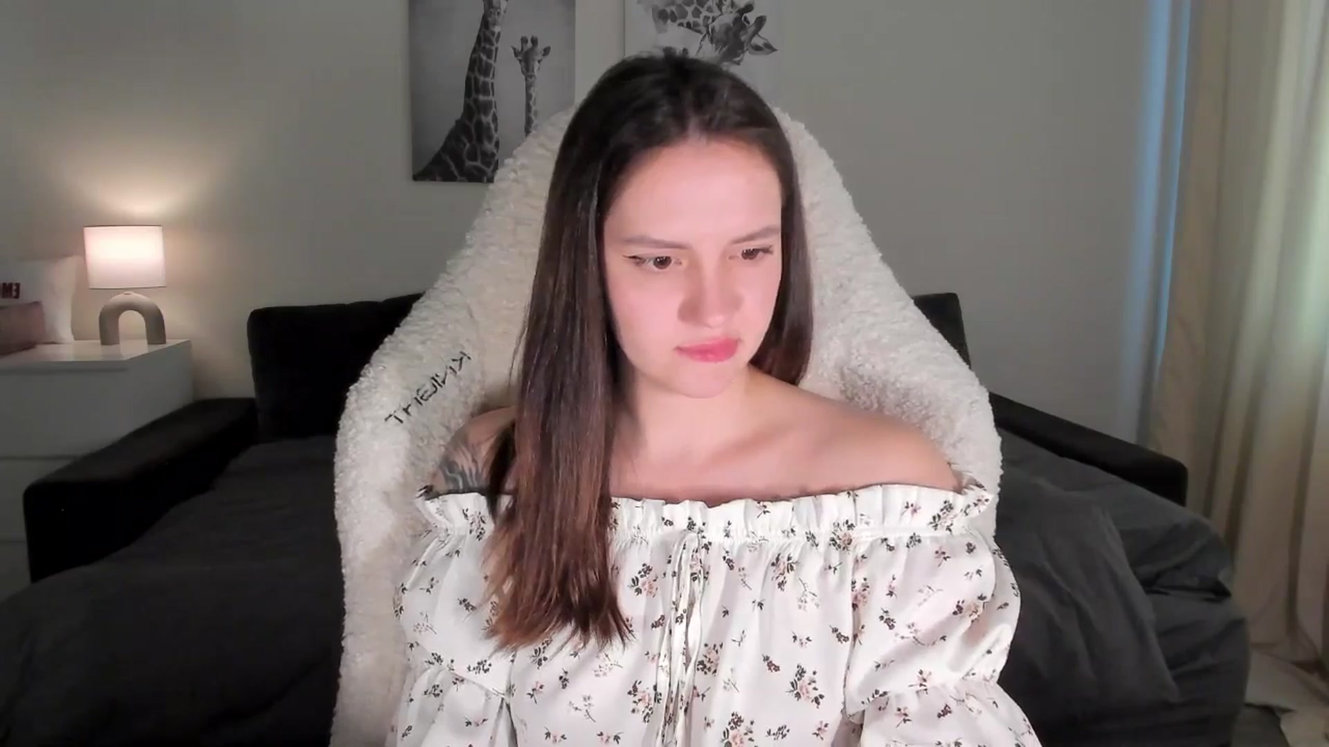 Gallery image thumbnail from sonia_moon's myfreecams stream on, 03/12/2025, 06:23 image 8 of 20