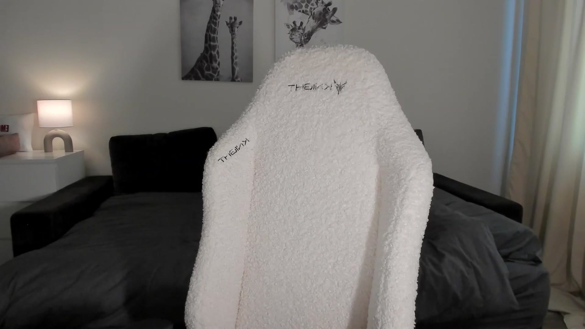 Gallery image thumbnail from sonia_moon's myfreecams stream on, 03/12/2025, 06:23 image 16 of 20