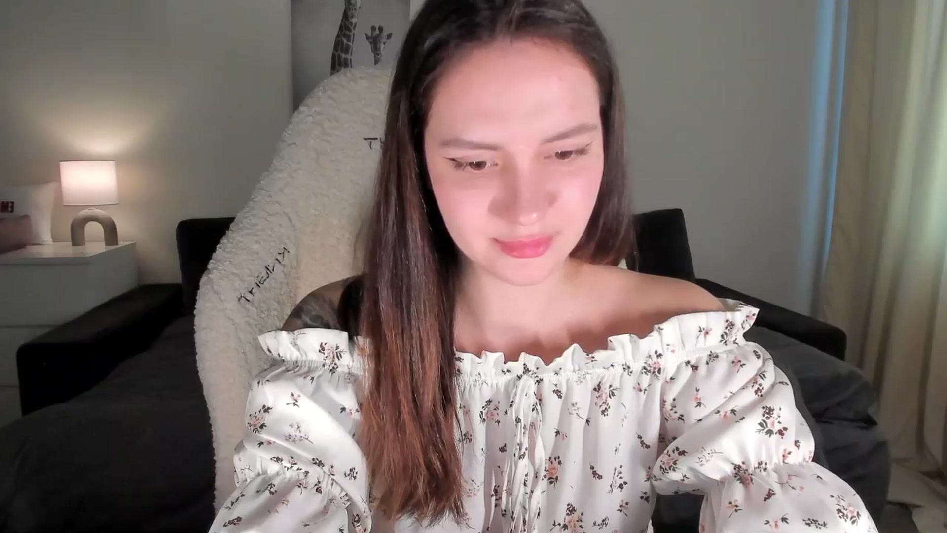 Gallery image thumbnail from sonia_moon's myfreecams stream on, 03/12/2025, 06:23 image 12 of 20