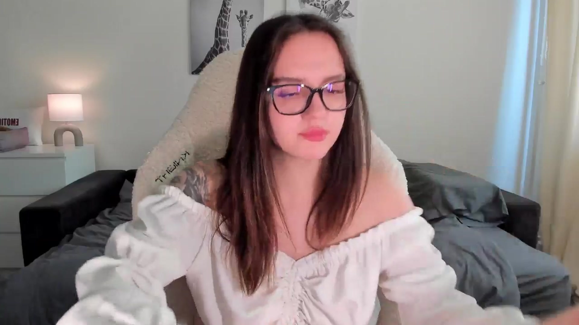 Gallery image thumbnail from sonia_moon's myfreecams stream on, 03/17/2025, 06:34 image 16 of 20