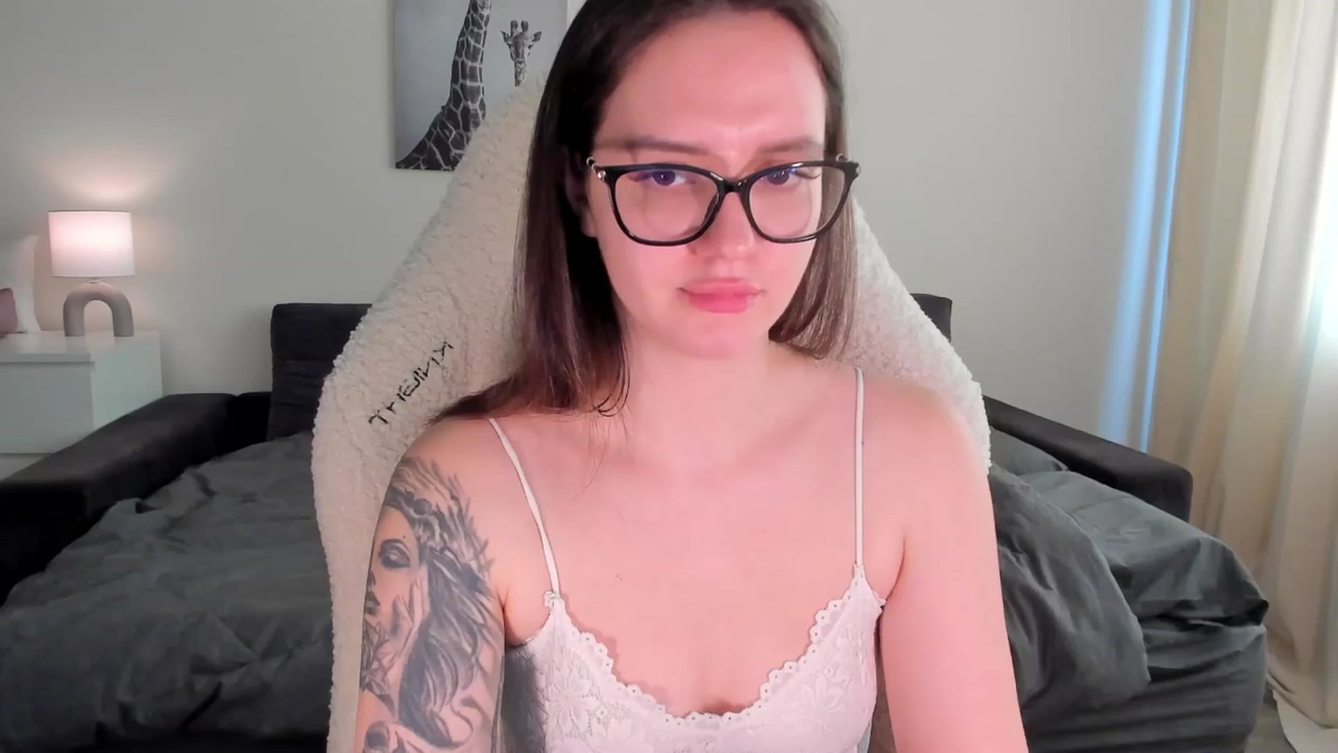 Gallery image thumbnail from sonia_moon's myfreecams stream on, 03/18/2025, 07:29 image 12 of 20