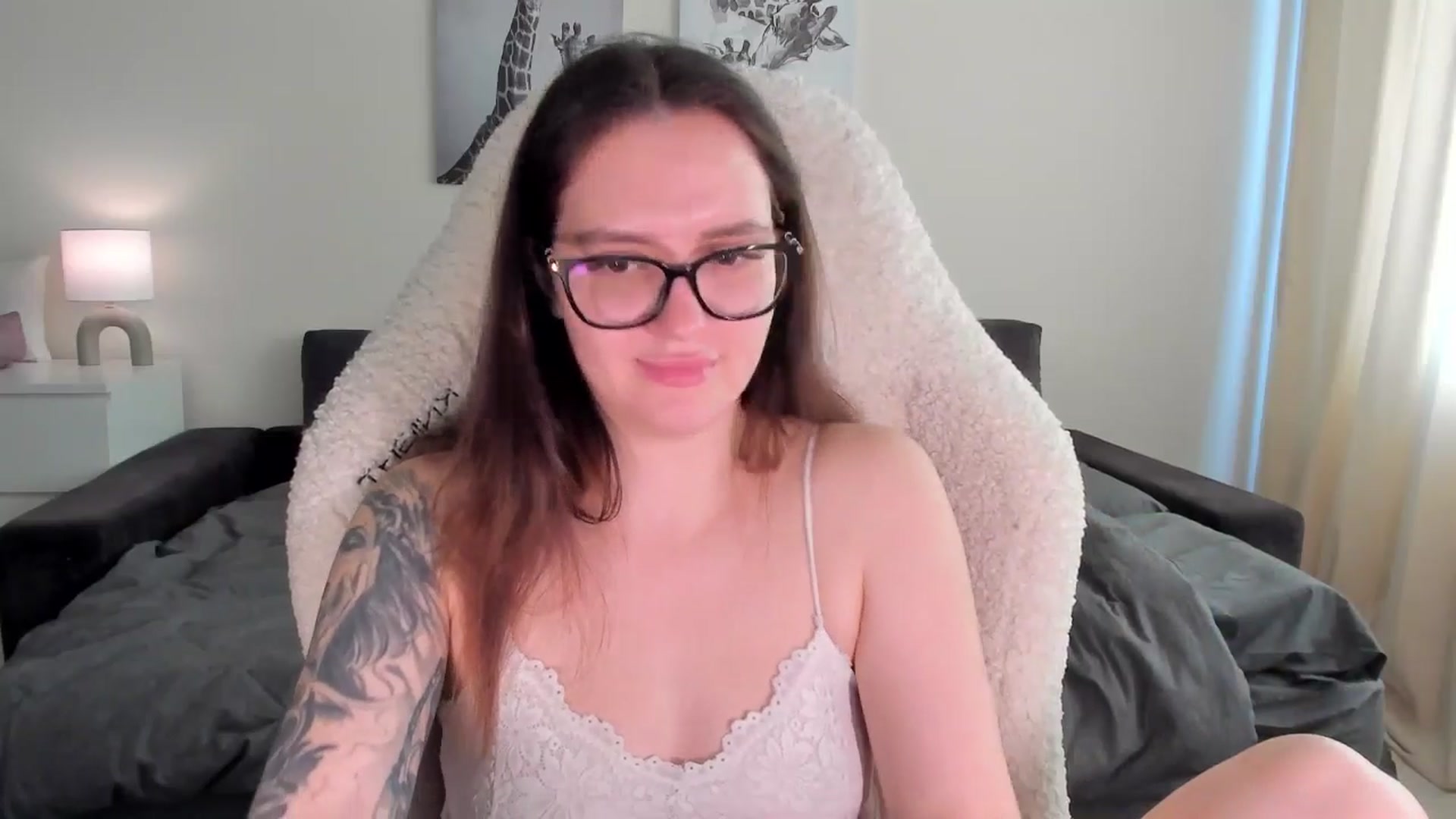 Gallery image thumbnail from sonia_moon's myfreecams stream on, 03/18/2025, 07:44 image 16 of 20
