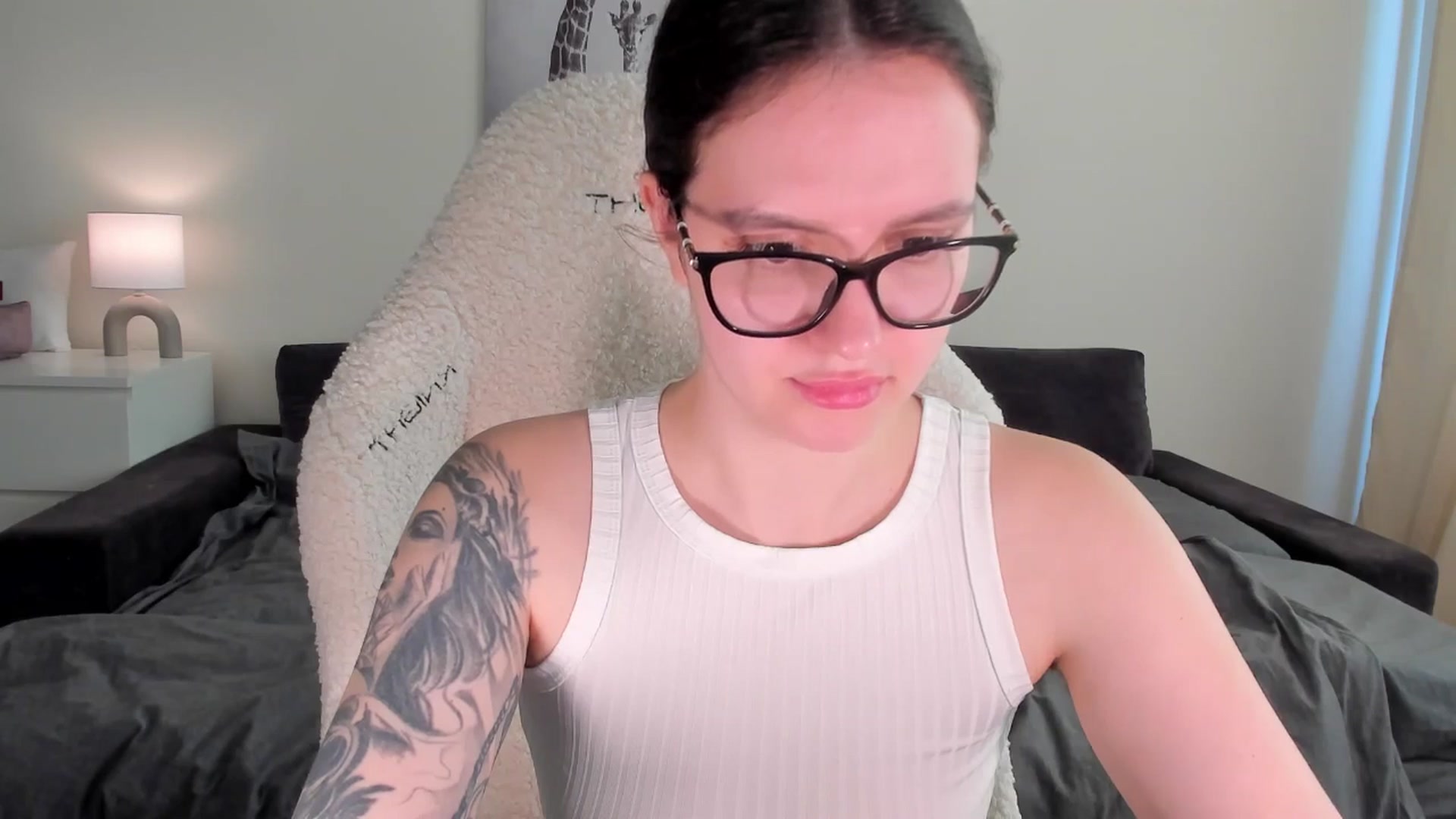 Gallery image thumbnail from sonia_moon's myfreecams stream on, 03/24/2025, 06:46 image 11 of 20