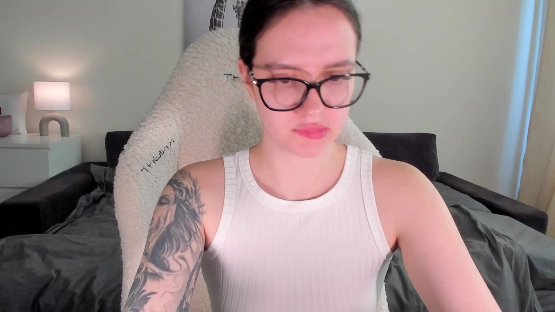 Gallery image thumbnail from sonia_moon's myfreecams stream on, 03/24/2025, 06:46 image 3 of 20