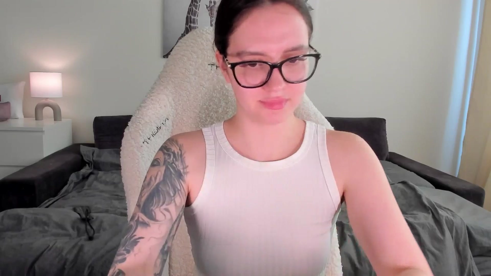 Gallery image thumbnail from sonia_moon's myfreecams stream on, 03/24/2025, 07:43 image 16 of 20