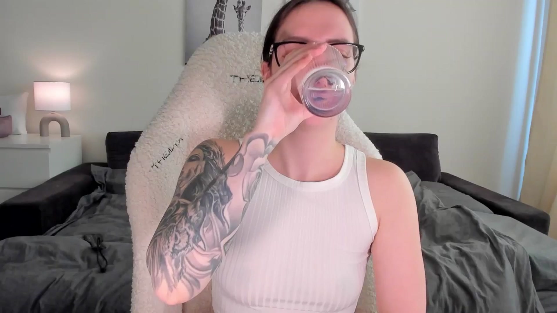 Gallery image thumbnail from sonia_moon's myfreecams stream on, 03/24/2025, 07:43 image 19 of 20