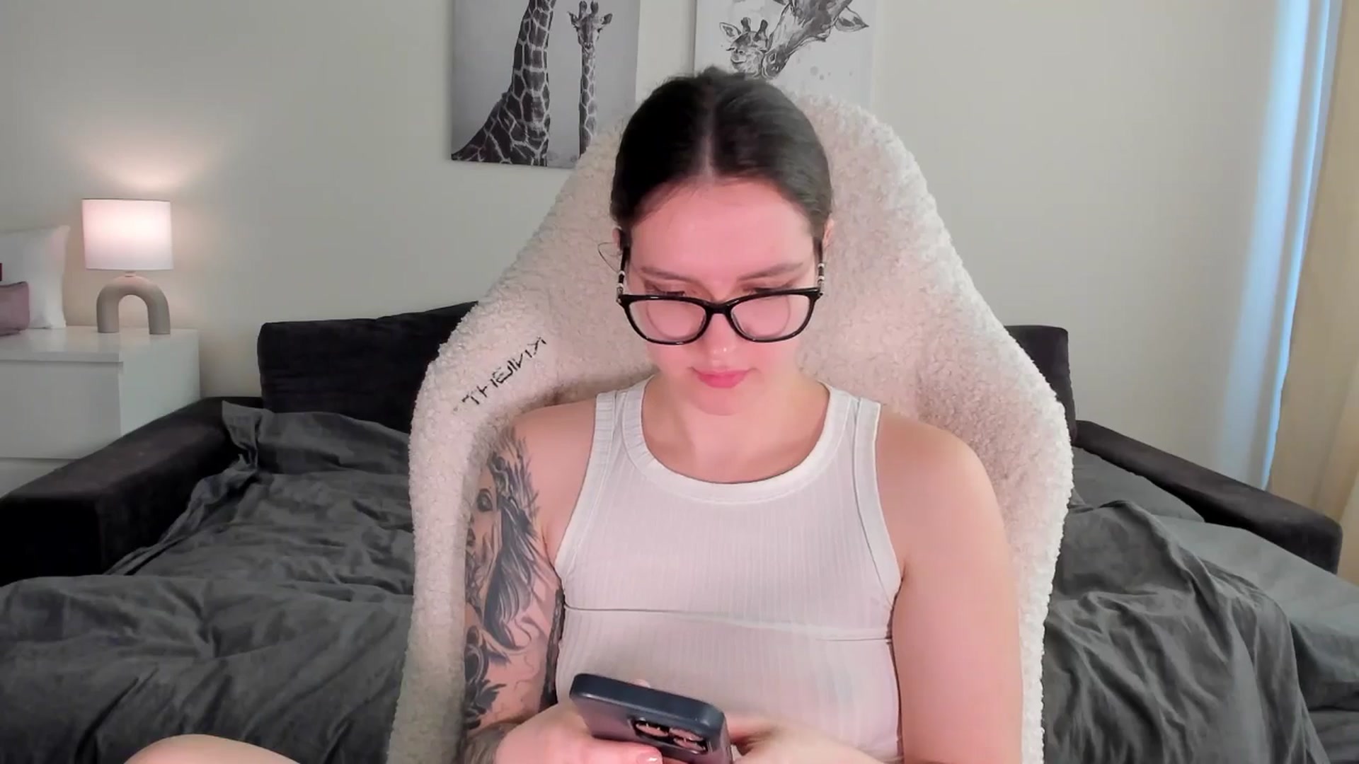 Gallery image thumbnail from sonia_moon's myfreecams stream on, 03/24/2025, 07:43 image 11 of 20