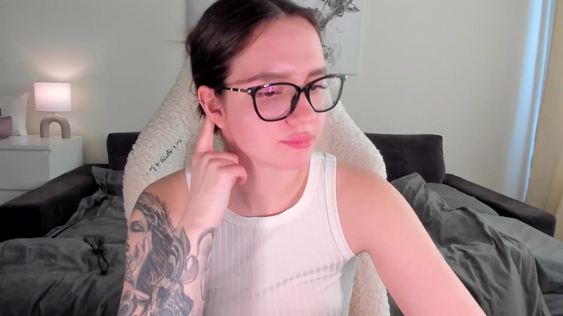 Gallery image thumbnail from sonia_moon's myfreecams stream on, 03/24/2025, 07:43 image 20 of 20