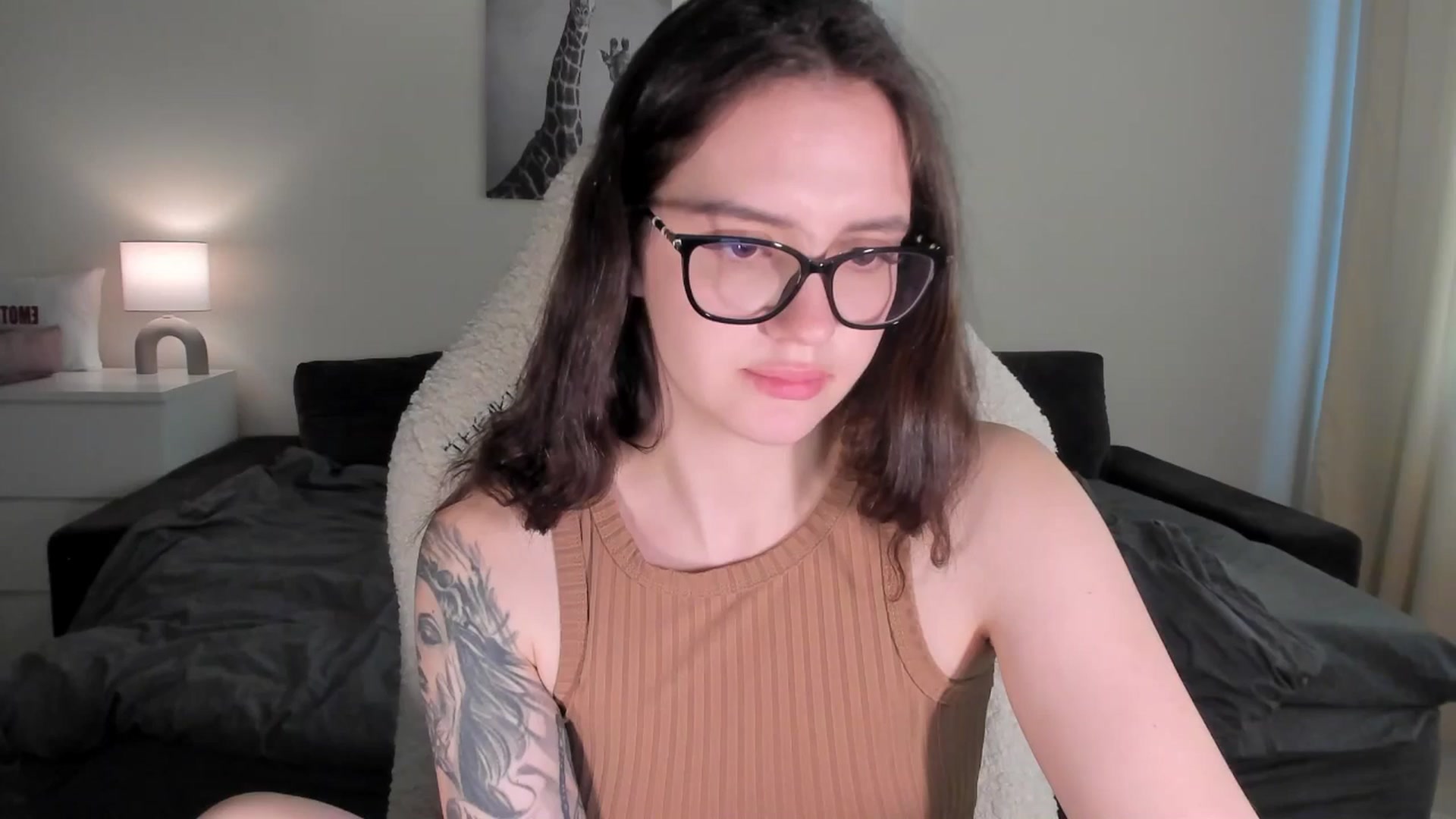Gallery image thumbnail from sonia_moon's myfreecams stream on, 03/25/2025, 05:46 image 10 of 20