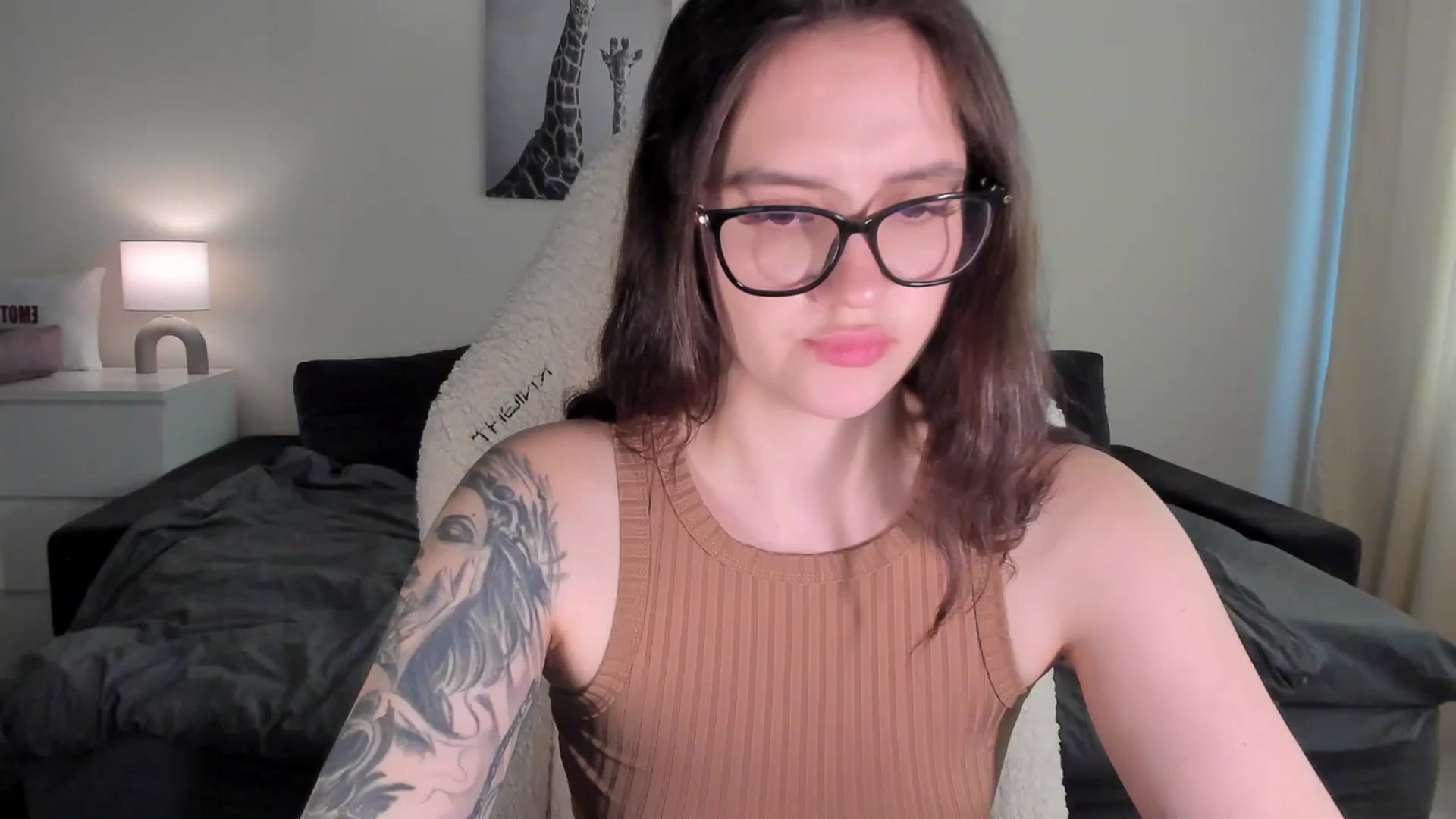Gallery image thumbnail from sonia_moon's myfreecams stream on, 03/25/2025, 05:46 image 14 of 20