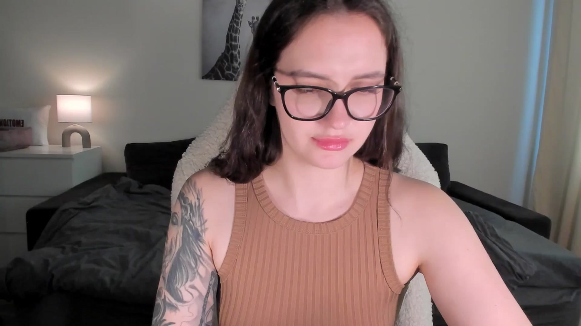 Gallery image thumbnail from sonia_moon's myfreecams stream on, 03/25/2025, 07:12 image 6 of 20