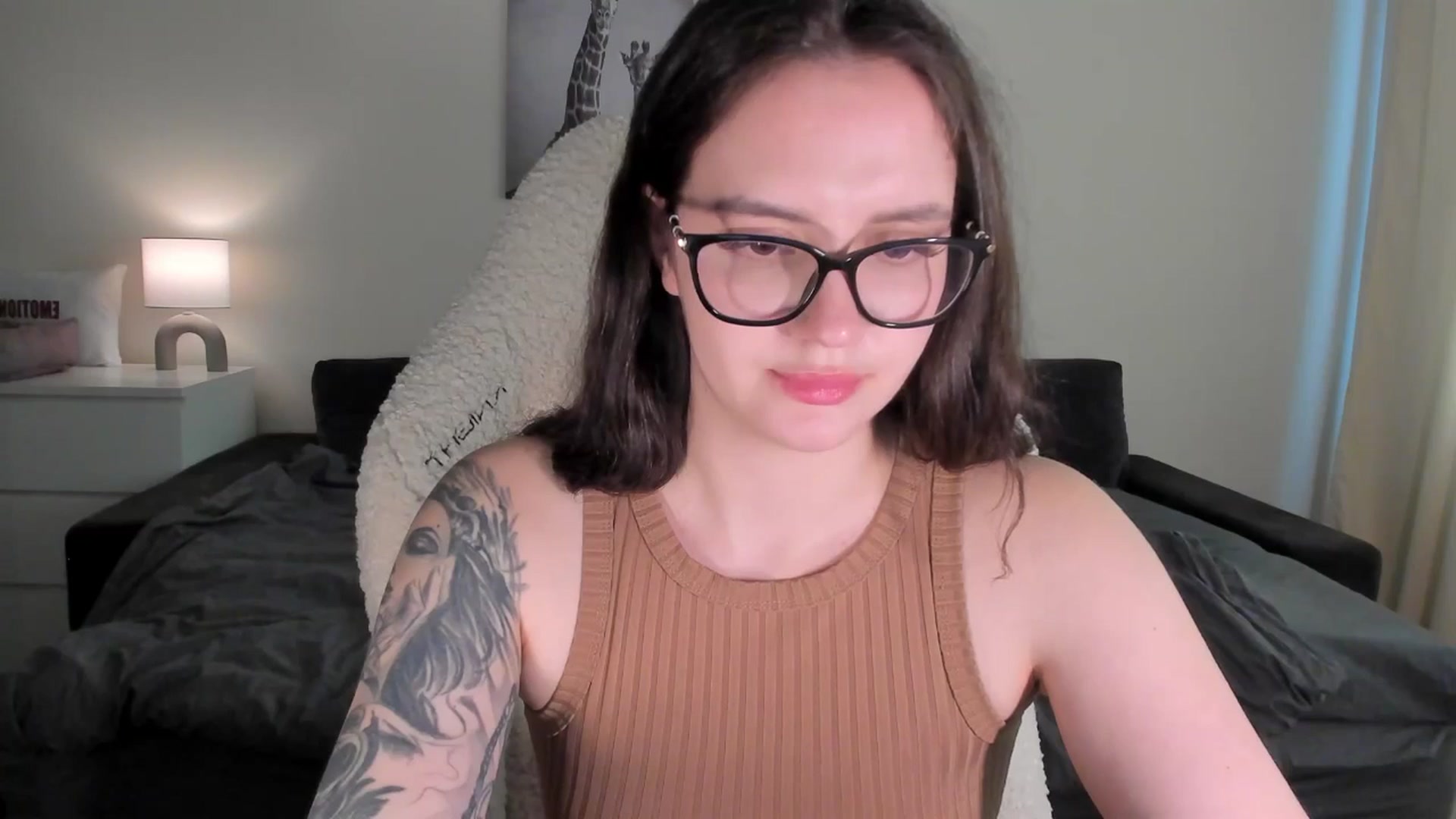 Gallery image thumbnail from sonia_moon's myfreecams stream on, 03/25/2025, 07:12 image 19 of 20