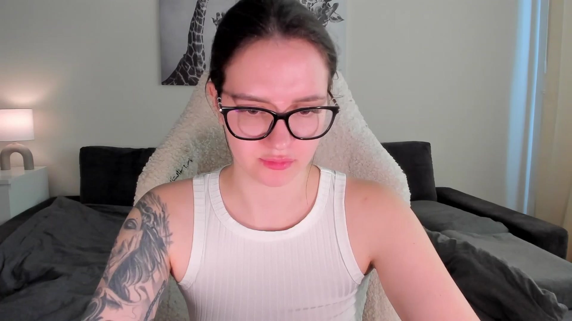 Gallery image thumbnail from sonia_moon's myfreecams stream on, 03/31/2025, 07:03 image 18 of 20