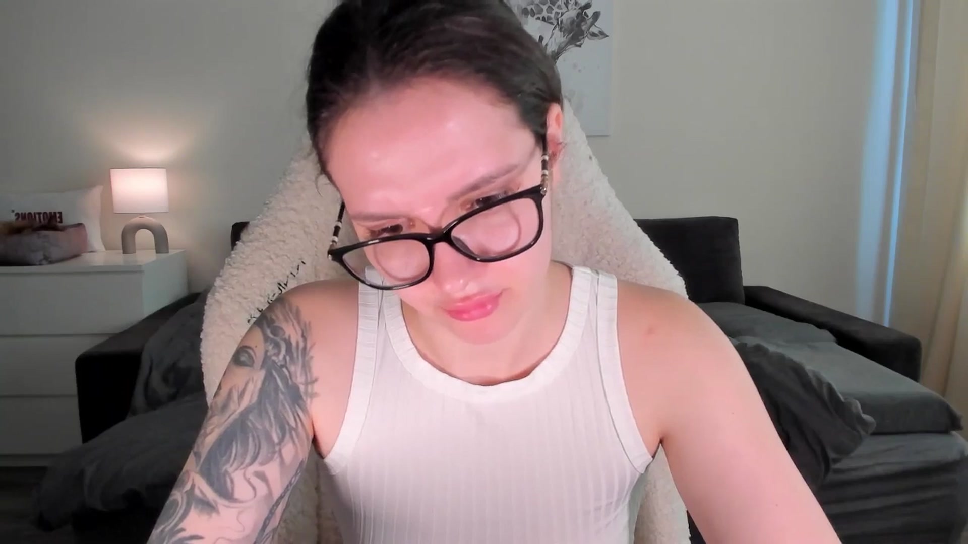 Gallery image thumbnail from sonia_moon's myfreecams stream on, 03/31/2025, 07:03 image 2 of 20