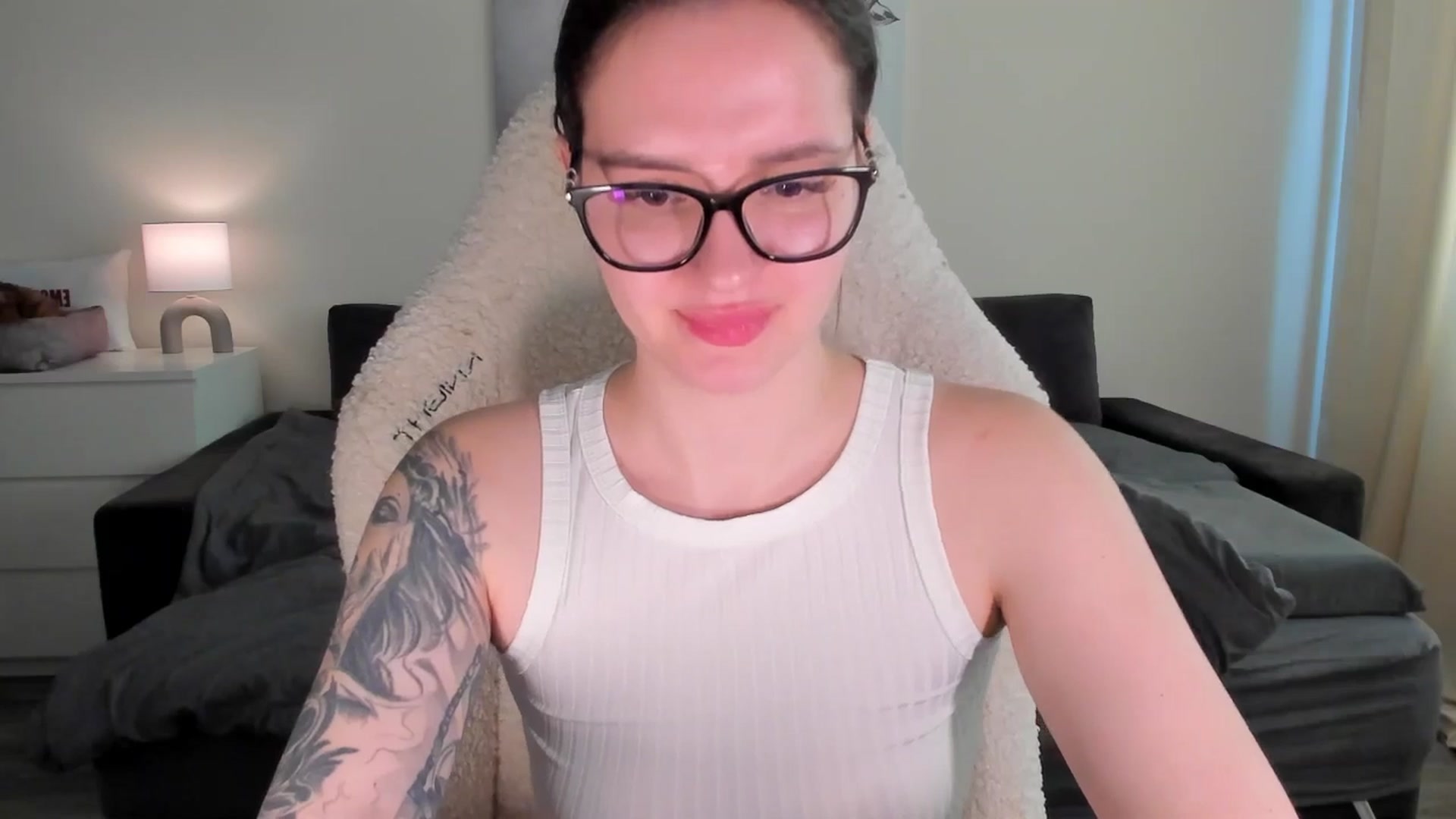 Gallery image thumbnail from sonia_moon's myfreecams stream on, 03/31/2025, 07:03 image 7 of 20