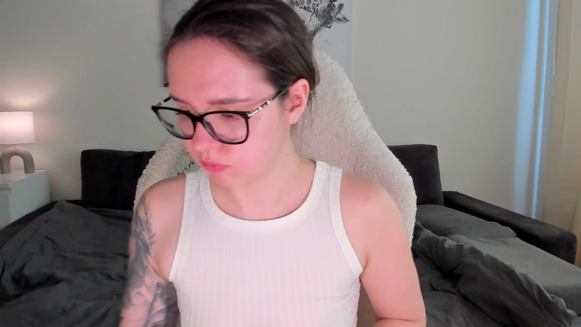 Gallery image thumbnail from sonia_moon's myfreecams stream on, 03/31/2025, 07:03 image 17 of 20