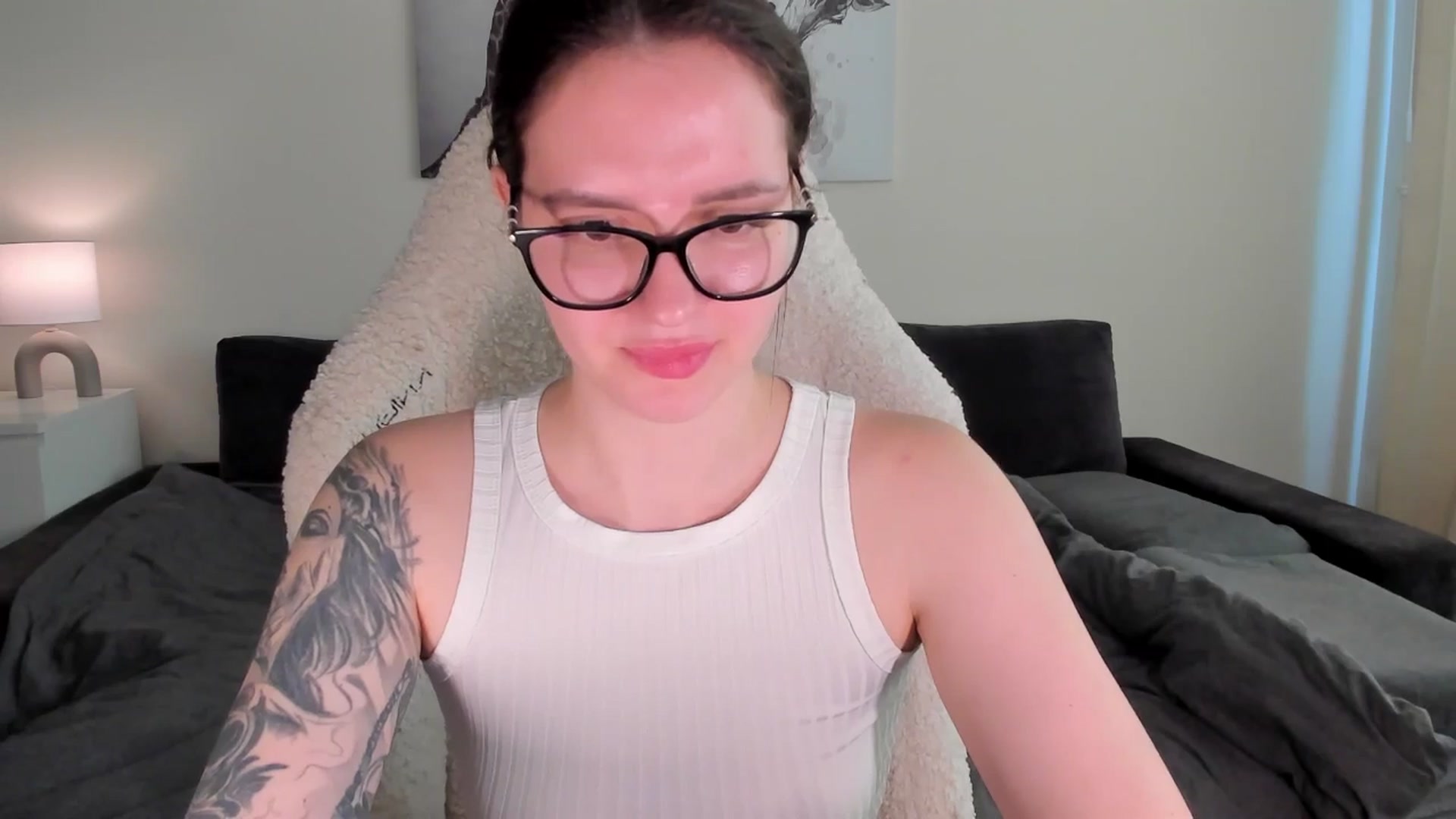 Gallery image thumbnail from sonia_moon's myfreecams stream on, 03/31/2025, 07:03 image 13 of 20
