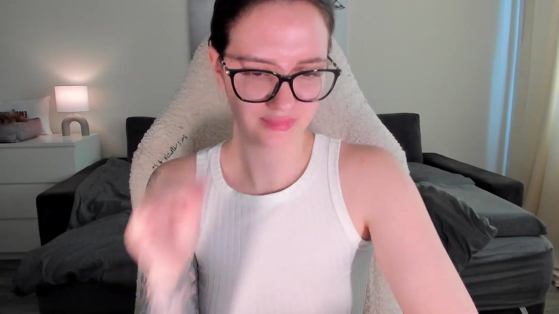 Gallery image thumbnail from sonia_moon's myfreecams stream on, 03/31/2025, 07:03 image 8 of 20
