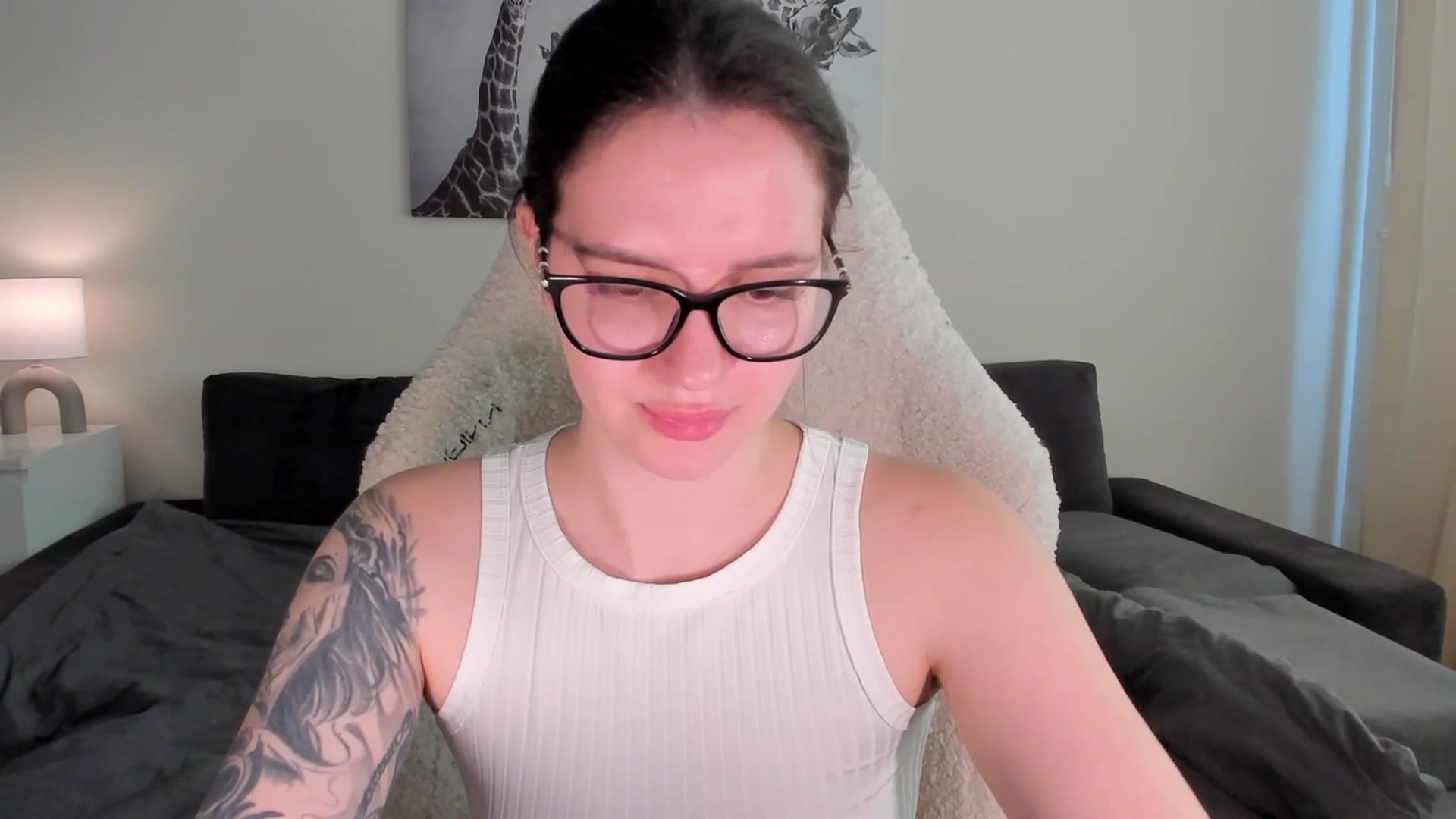 Gallery image thumbnail from sonia_moon's myfreecams stream on, 03/31/2025, 07:03 image 19 of 20