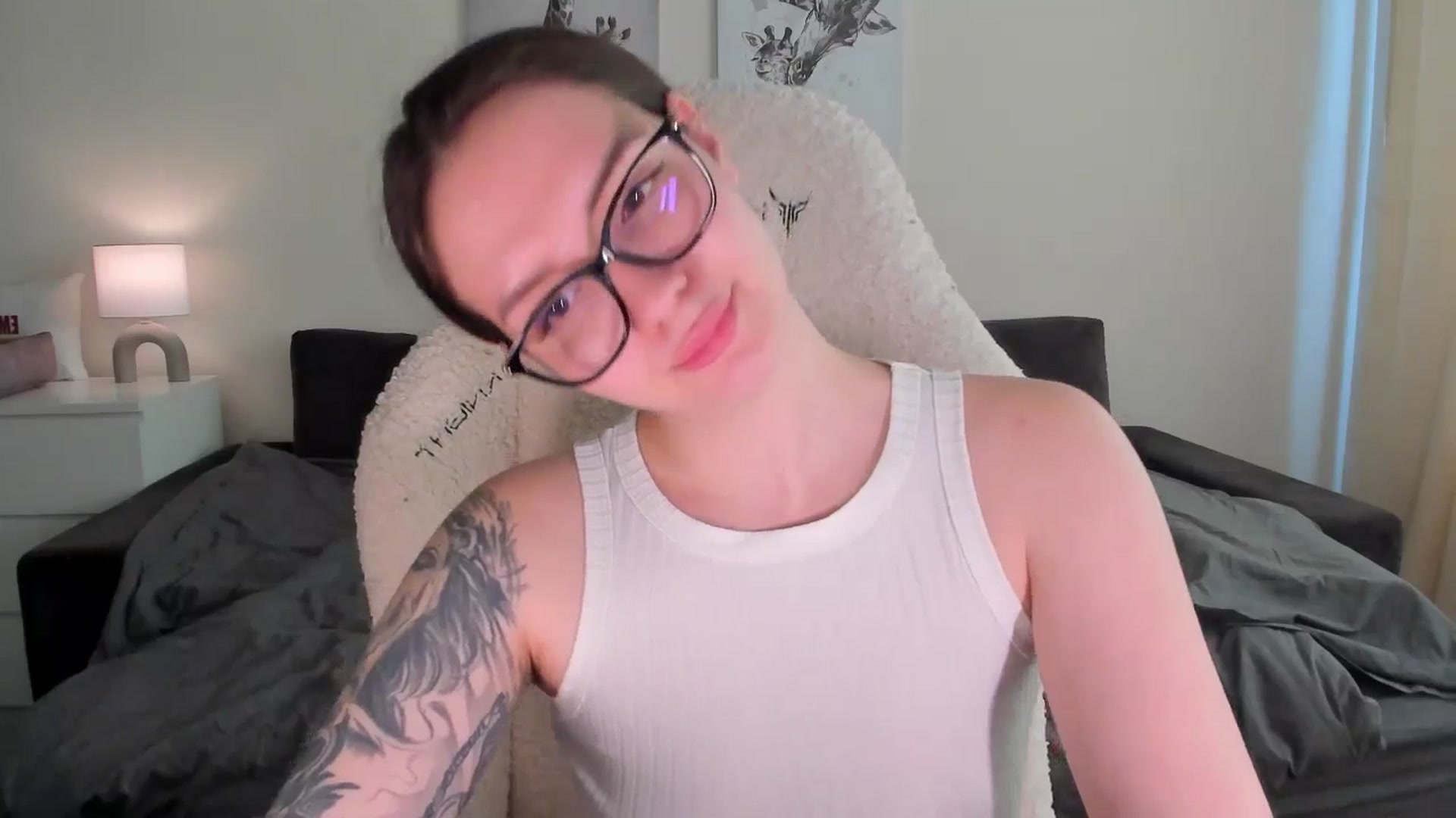 Gallery image thumbnail from sonia_moon's myfreecams stream on, 03/31/2025, 07:35 image 15 of 20