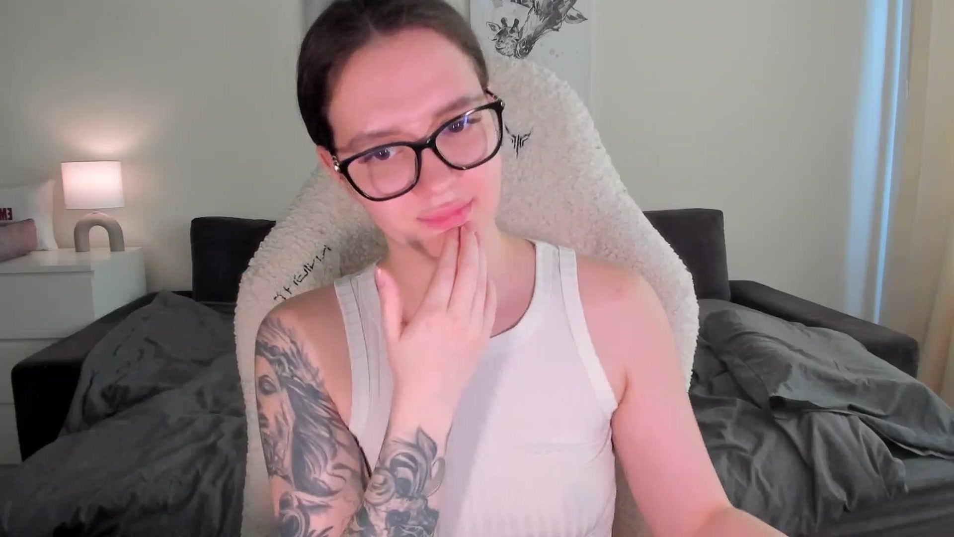 Gallery image thumbnail from sonia_moon's myfreecams stream on, 03/31/2025, 07:35 image 12 of 20