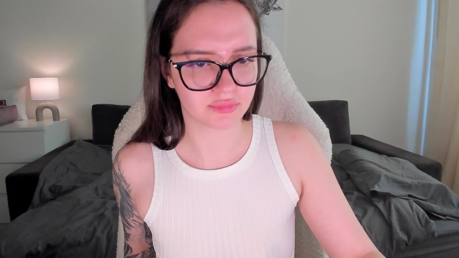 Gallery image thumbnail from sonia_moon's myfreecams stream on, 03/31/2025, 07:35 image 3 of 20