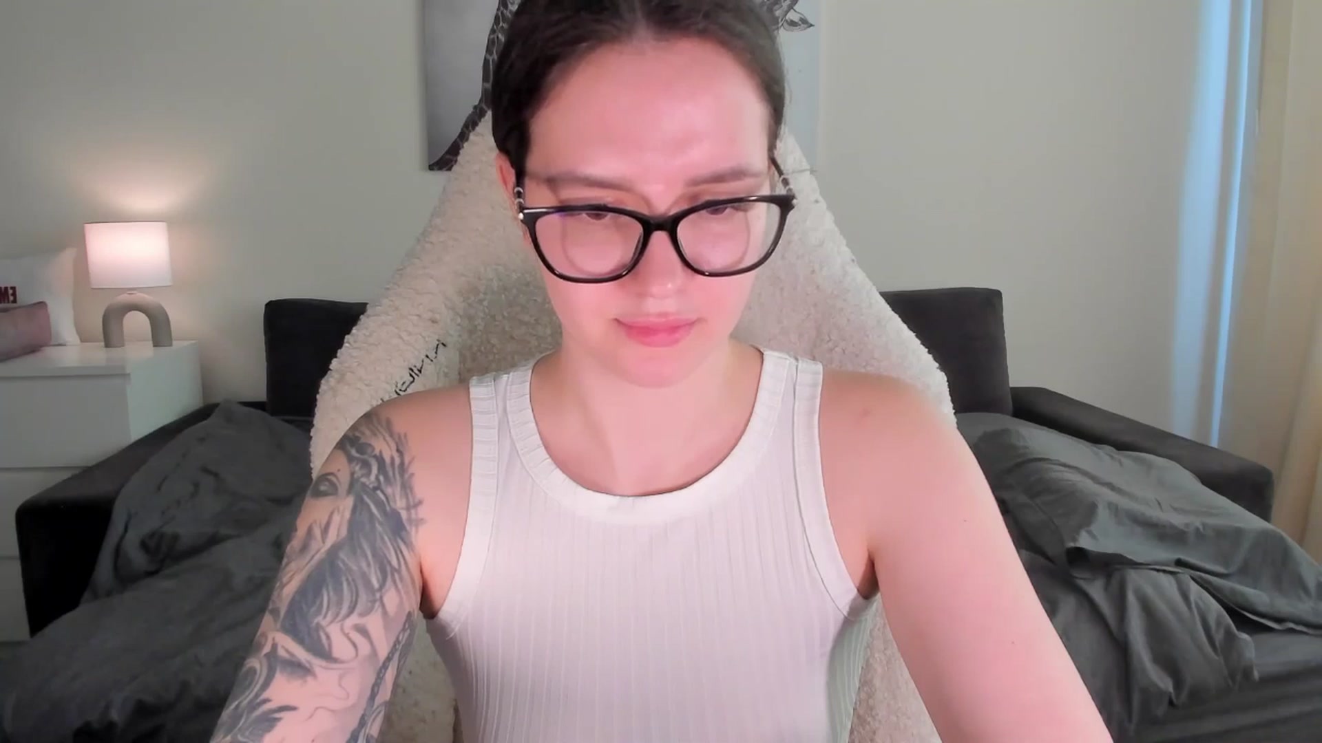Gallery image thumbnail from sonia_moon's myfreecams stream on, 03/31/2025, 07:35 image 18 of 20