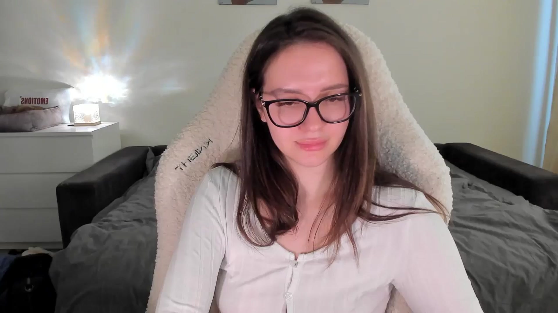 Gallery image thumbnail from sonia_moon's myfreecams stream on, 04/10/2025, 07:48 image 14 of 20