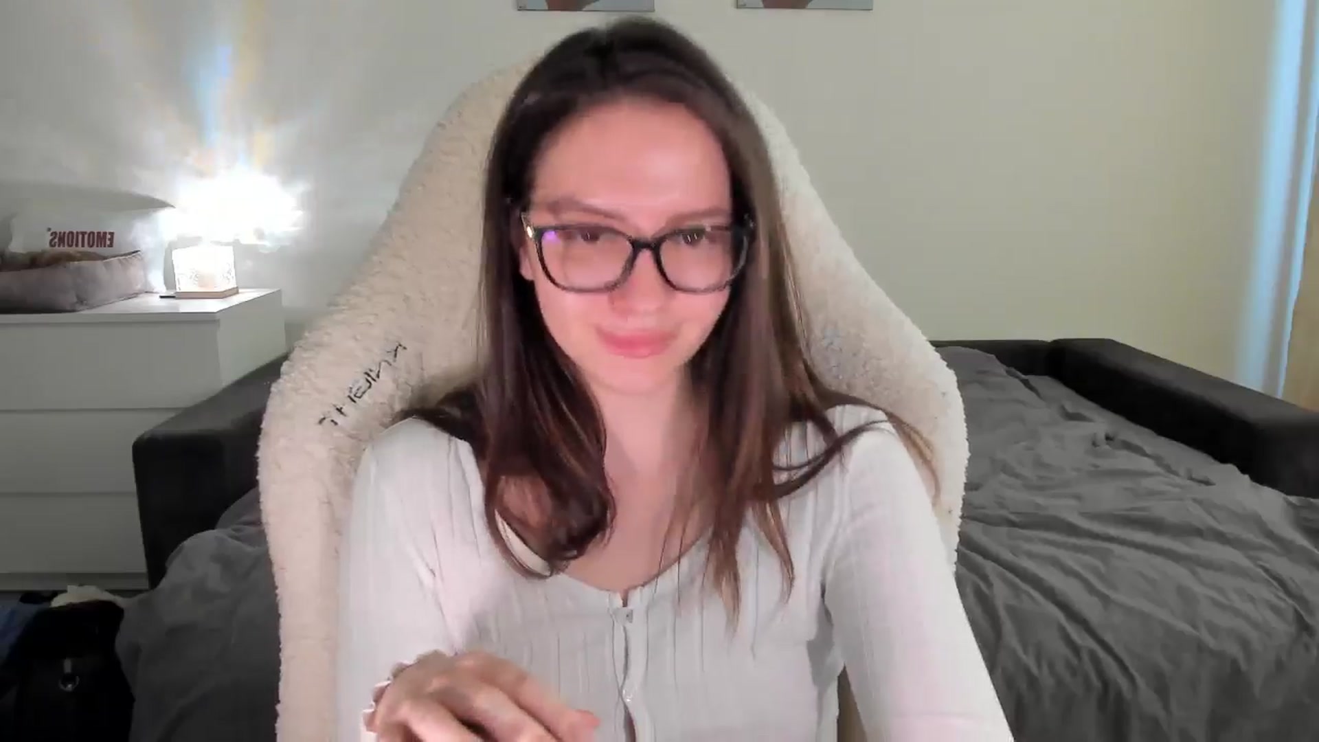 Gallery image thumbnail from sonia_moon's myfreecams stream on, 04/10/2025, 07:48 image 13 of 20