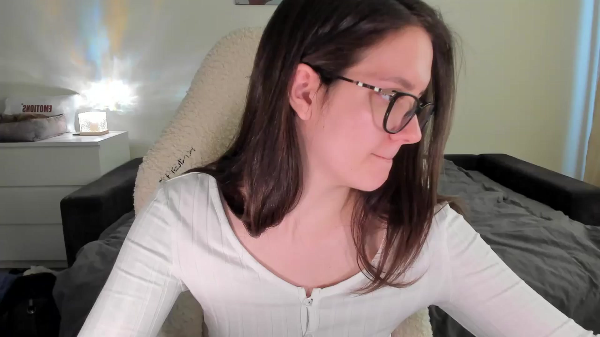 Gallery image thumbnail from sonia_moon's myfreecams stream on, 04/10/2025, 07:48 image 7 of 20
