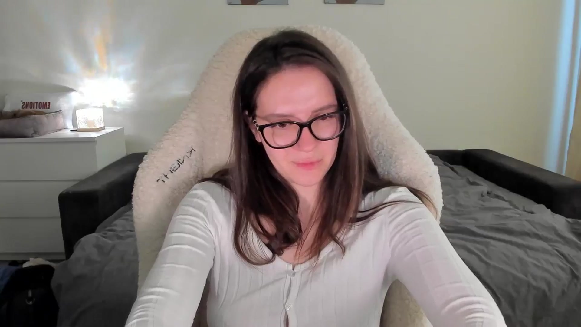 Gallery image thumbnail from sonia_moon's myfreecams stream on, 04/10/2025, 07:48 image 15 of 20
