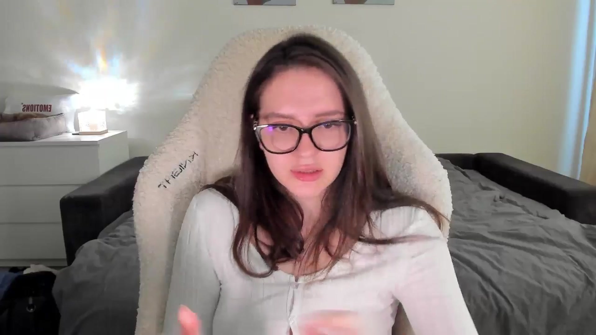 Gallery image thumbnail from sonia_moon's myfreecams stream on, 04/10/2025, 07:48 image 16 of 20