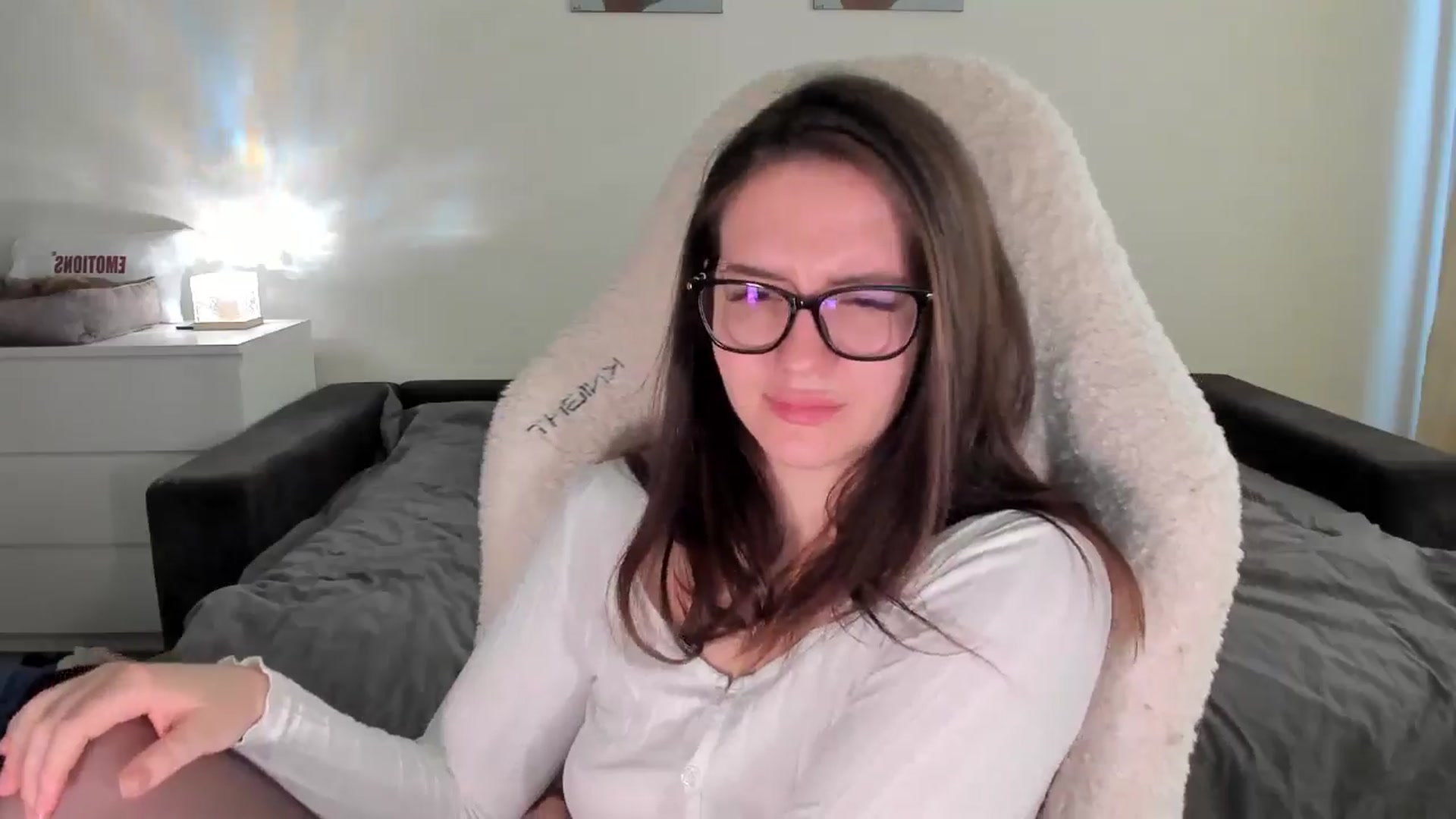 Gallery image thumbnail from sonia_moon's myfreecams stream on, 04/10/2025, 07:48 image 17 of 20