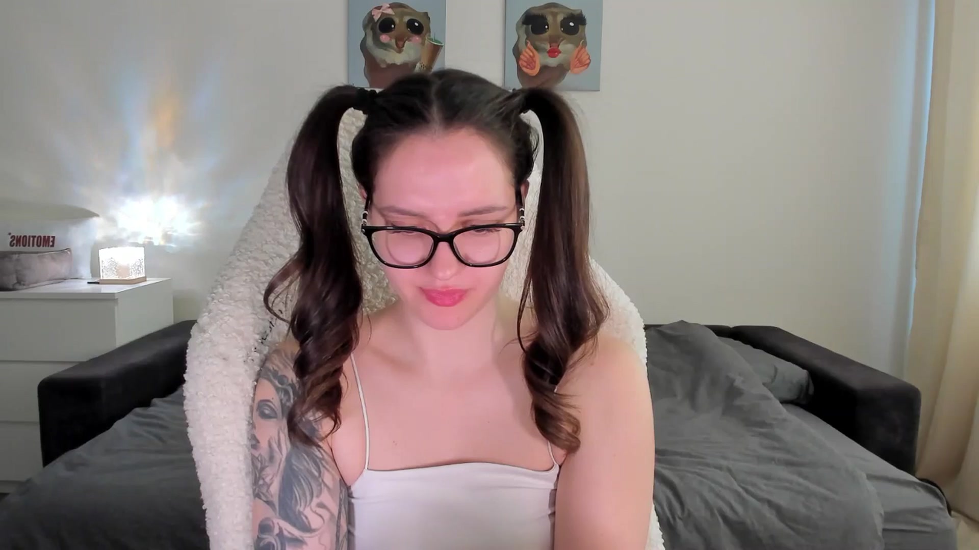 Gallery image thumbnail from sonia_moon's myfreecams stream on, 04/14/2025, 05:43 image 15 of 20