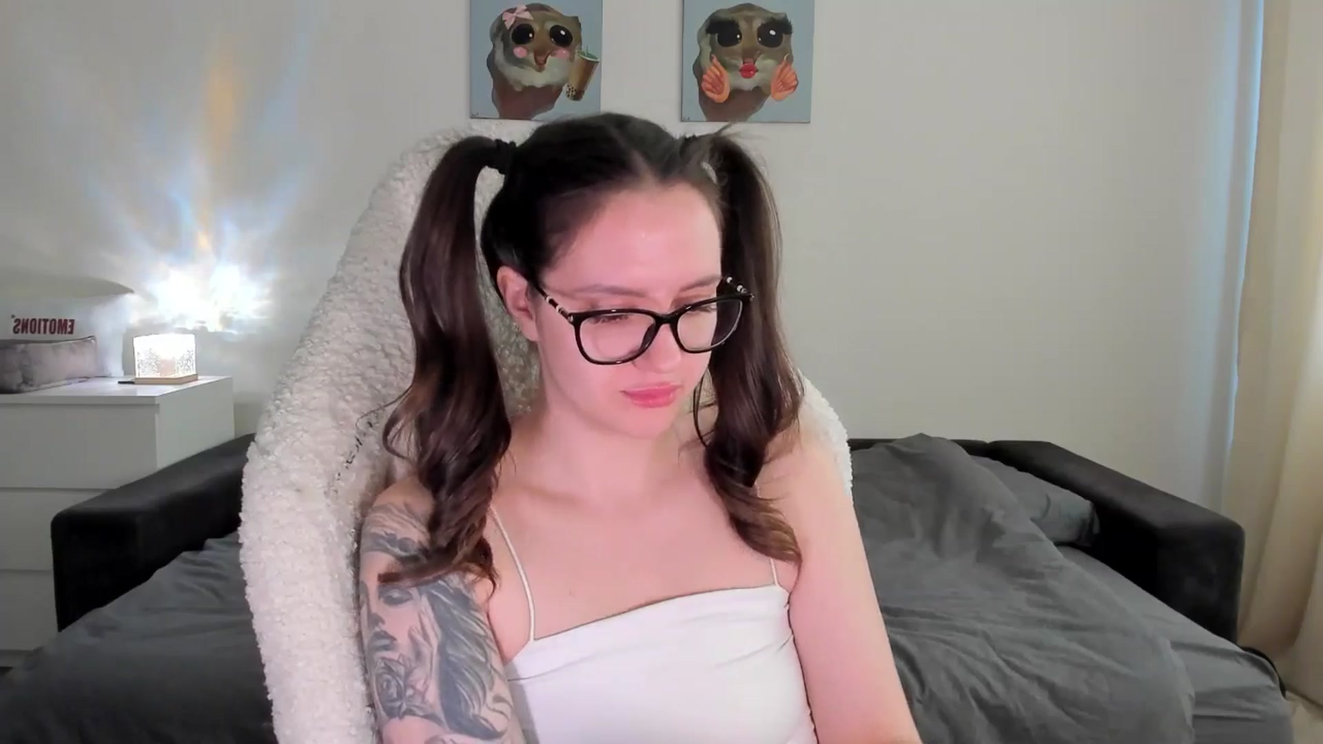 Gallery image thumbnail from sonia_moon's myfreecams stream on, 04/14/2025, 05:43 image 16 of 20