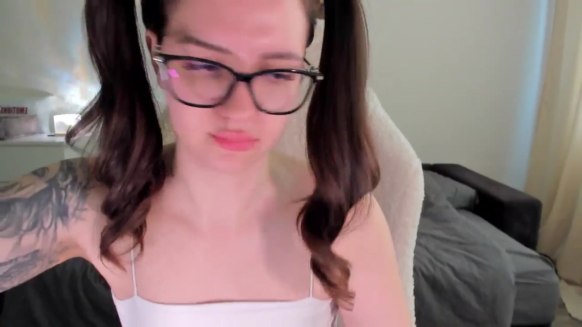 Gallery image thumbnail from sonia_moon's myfreecams stream on, 04/14/2025, 07:02 image 17 of 20
