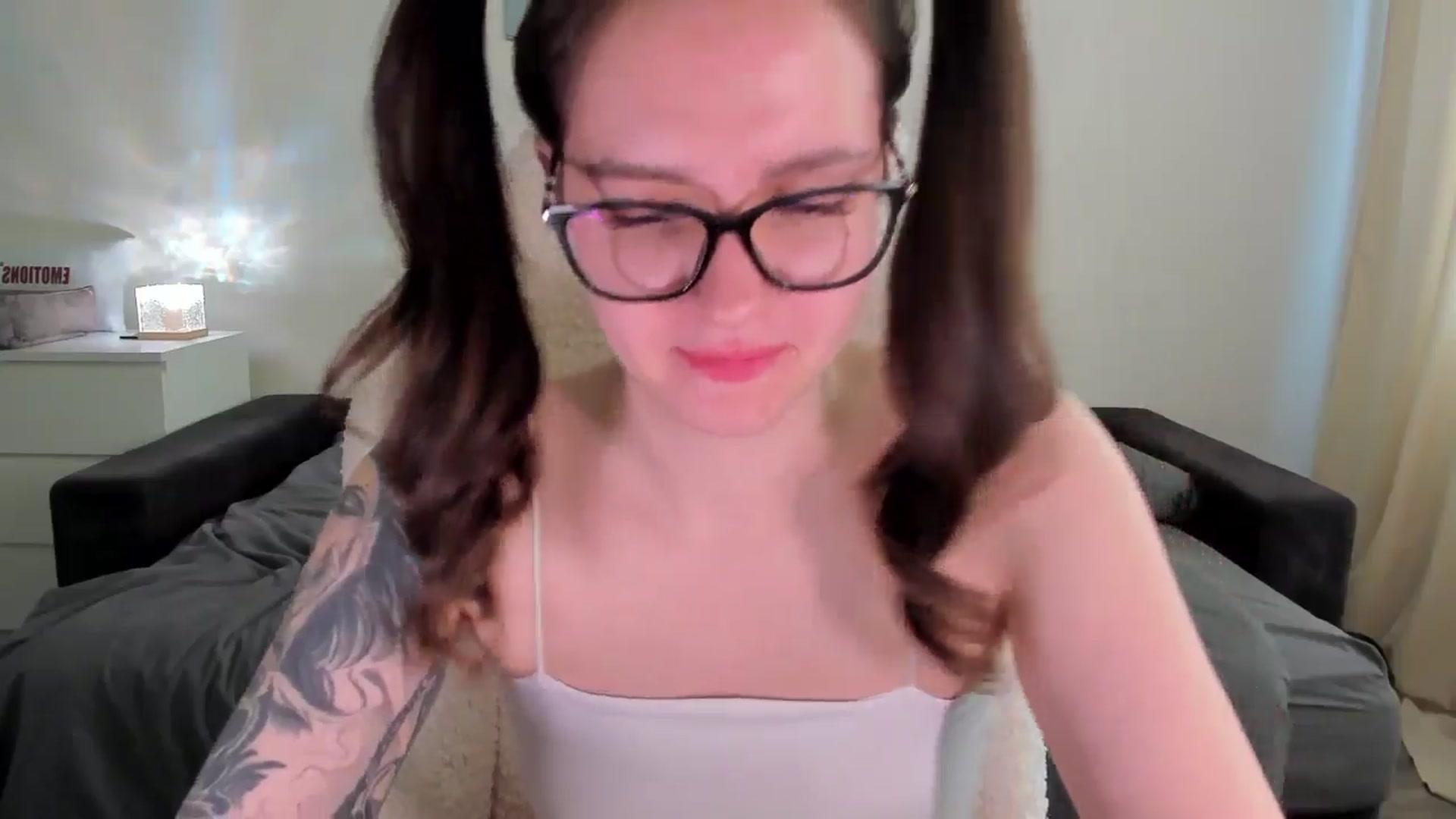 Gallery image thumbnail from sonia_moon's myfreecams stream on, 04/14/2025, 07:02 image 15 of 20