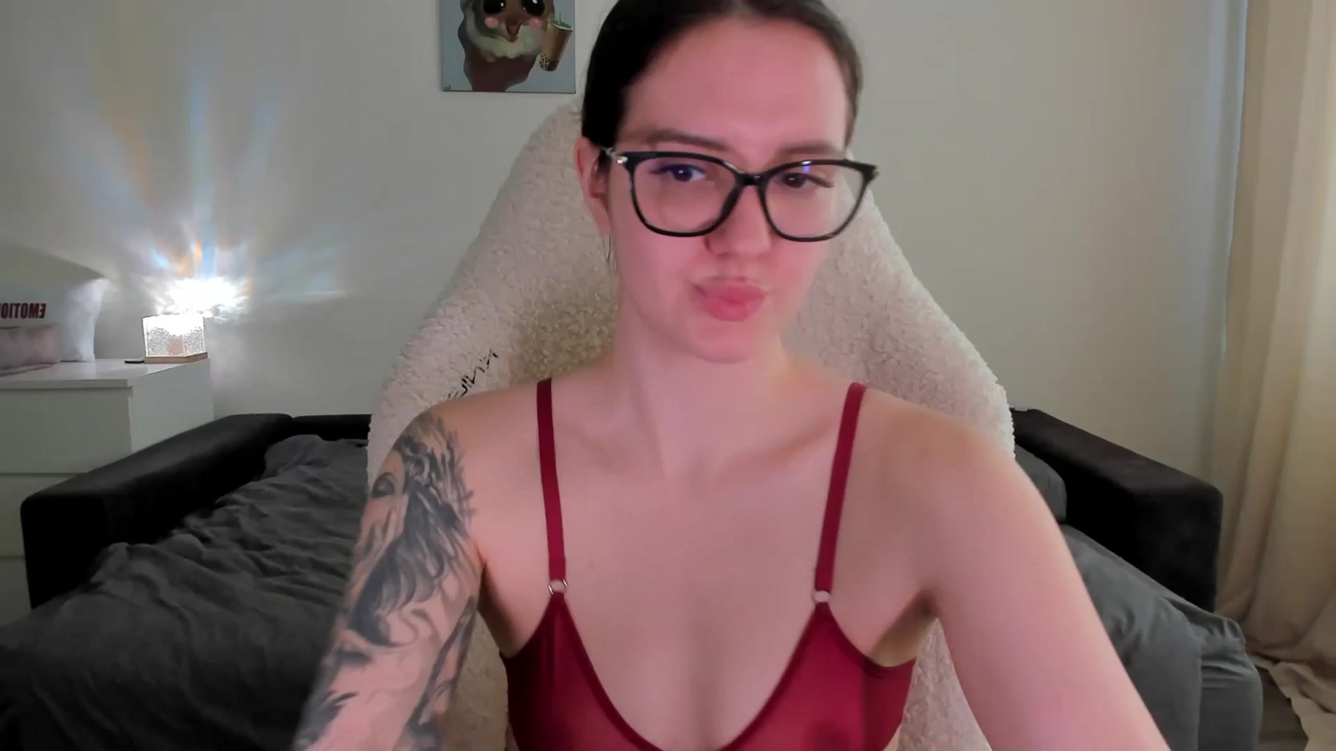 Gallery image thumbnail from sonia_moon's myfreecams stream on, 04/18/2025, 07:30 image 12 of 20