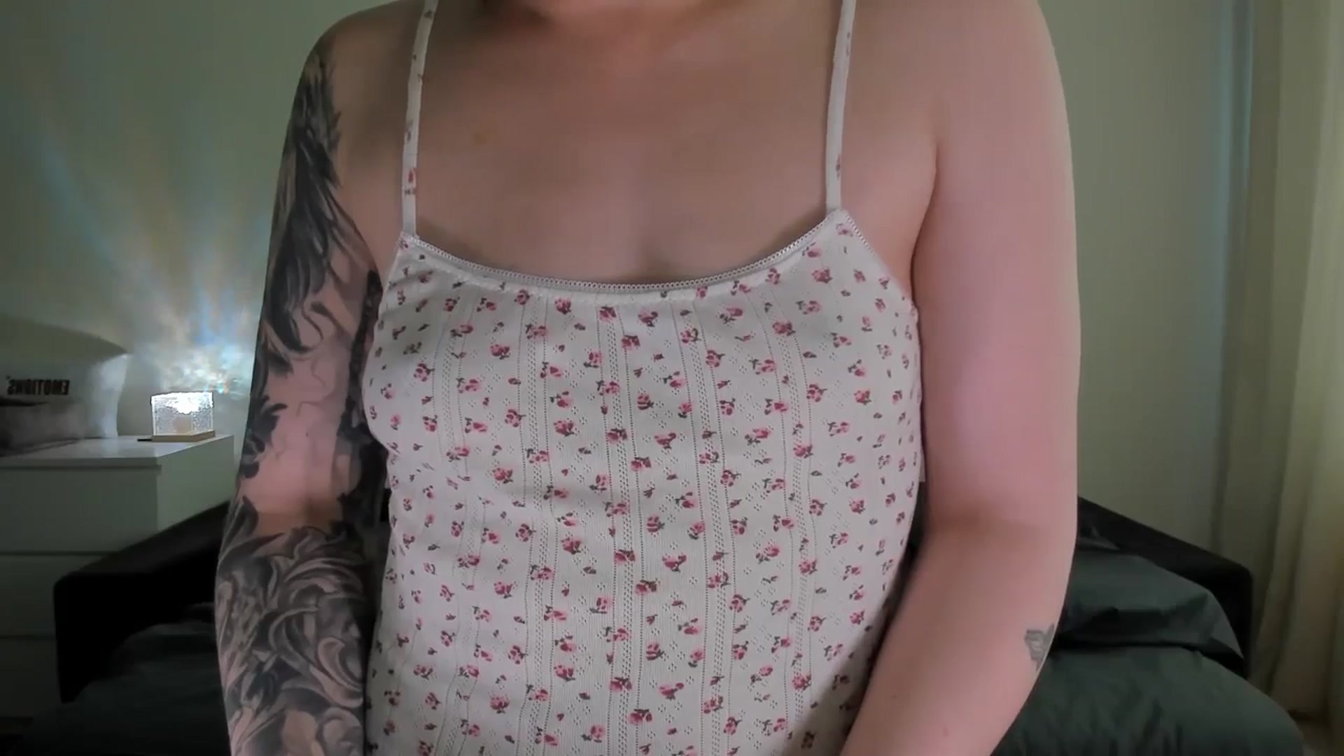 Gallery image thumbnail from sonia_moon's myfreecams stream on, 04/23/2025, 07:51 image 17 of 20