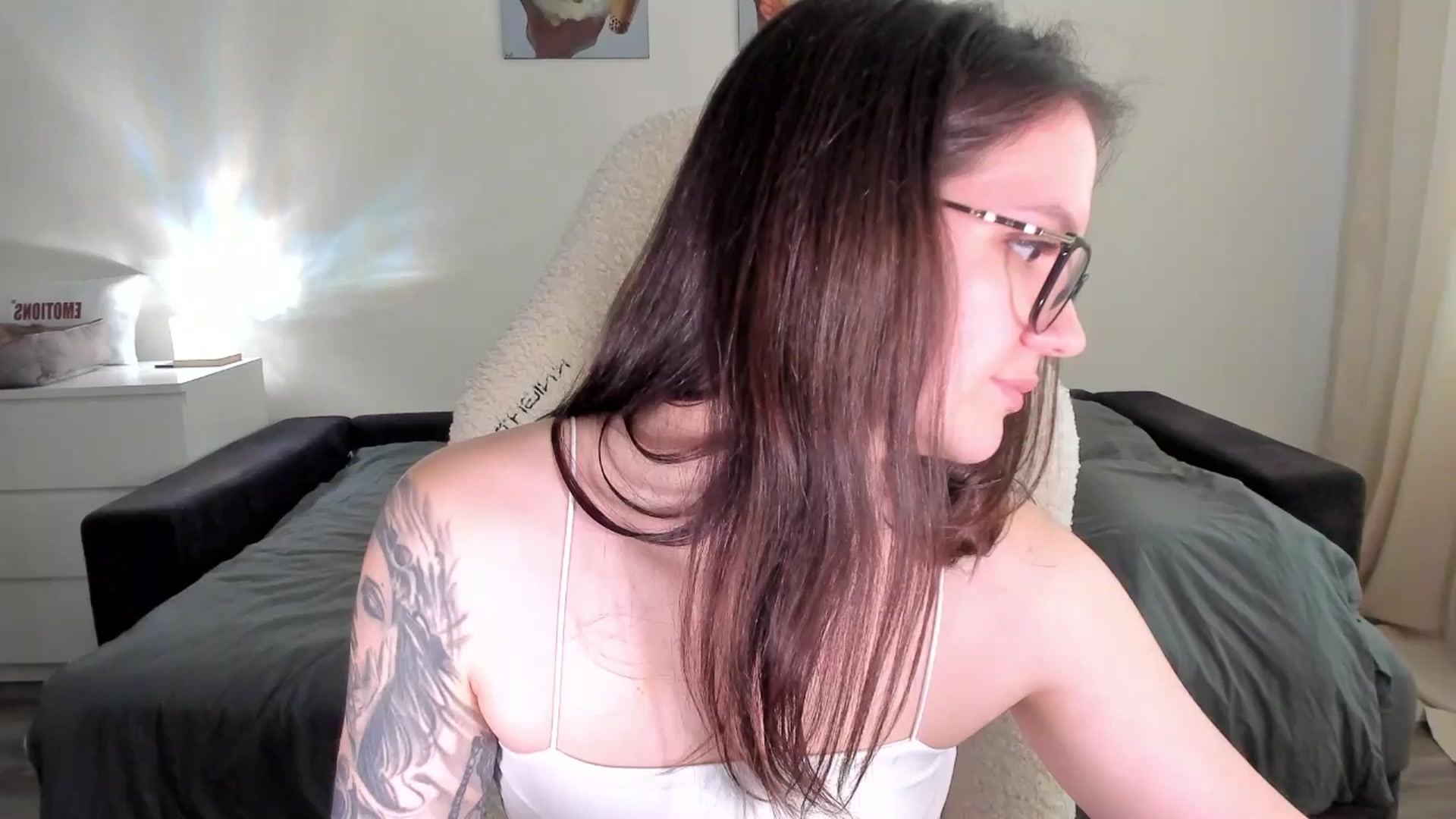 Gallery image thumbnail from sonia_moon's myfreecams stream on, 04/24/2025, 07:51 image 12 of 20