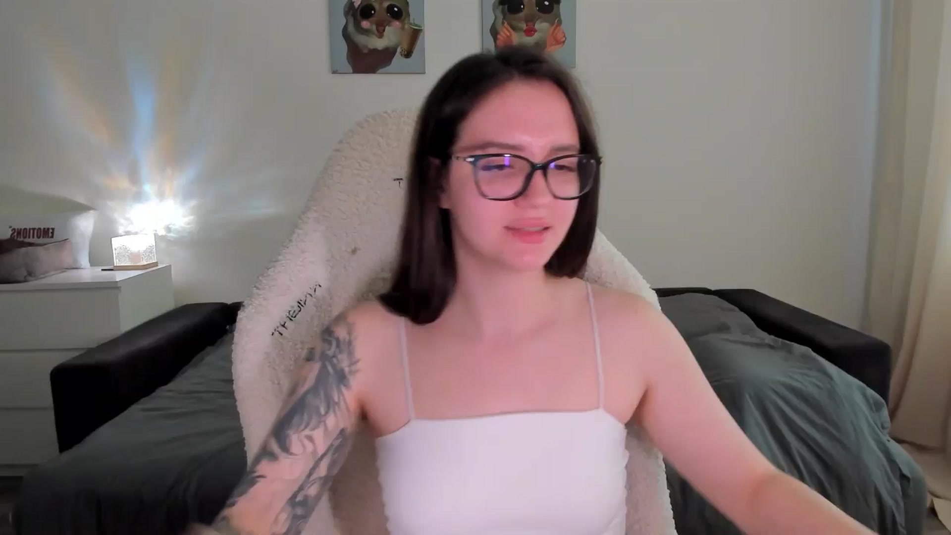 Gallery image thumbnail from sonia_moon's myfreecams stream on, 04/24/2025, 07:51 image 5 of 20