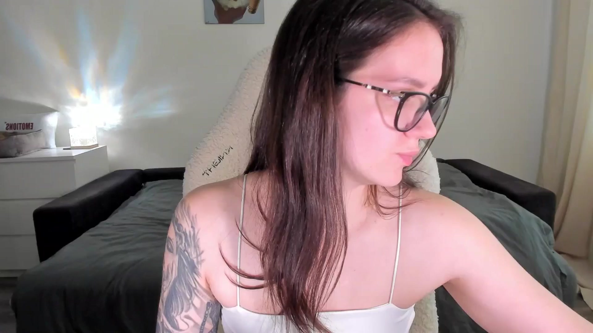 Gallery image thumbnail from sonia_moon's myfreecams stream on, 04/24/2025, 07:51 image 13 of 20
