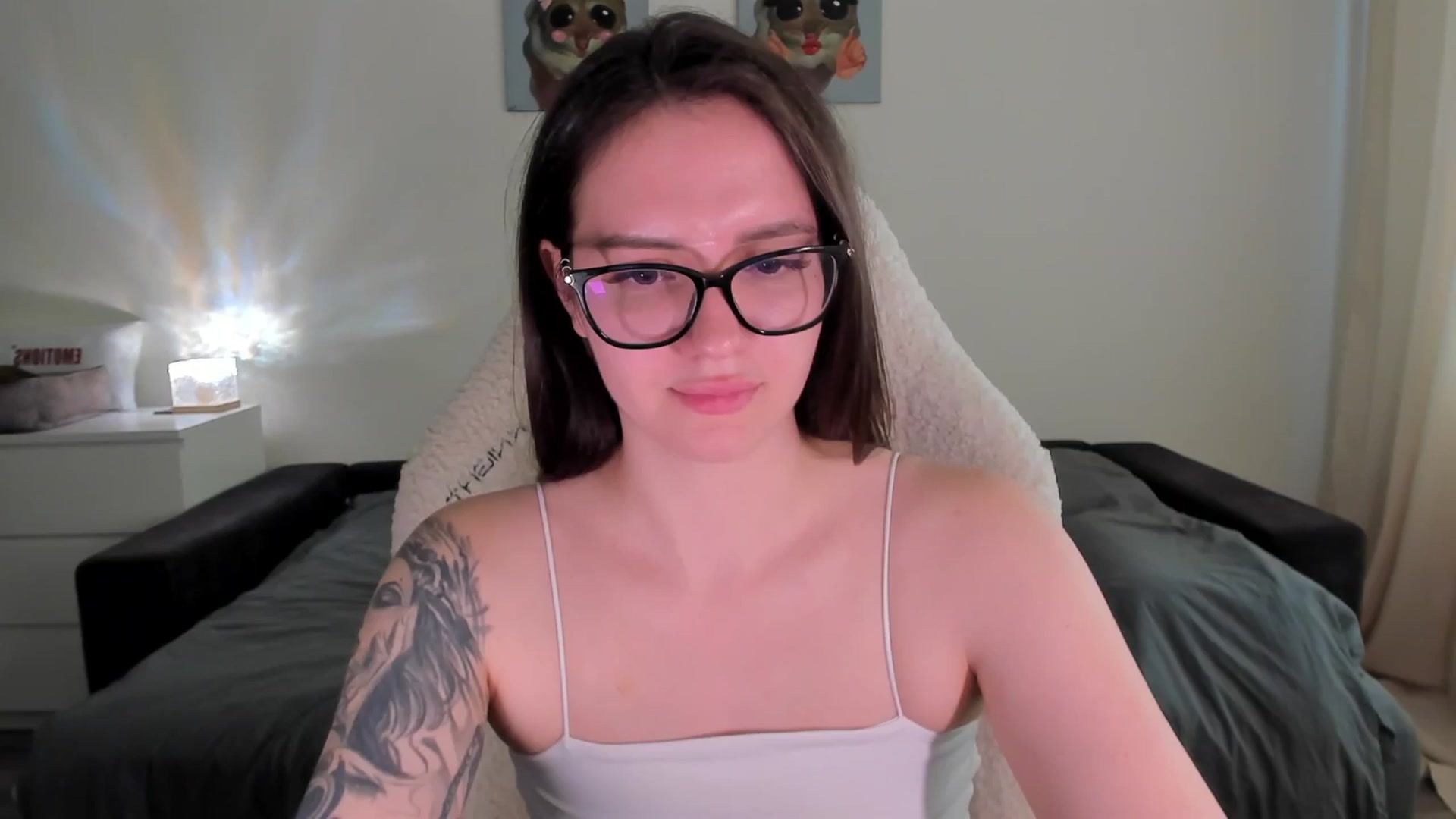 Gallery image thumbnail from sonia_moon's myfreecams stream on, 04/24/2025, 07:51 image 4 of 20
